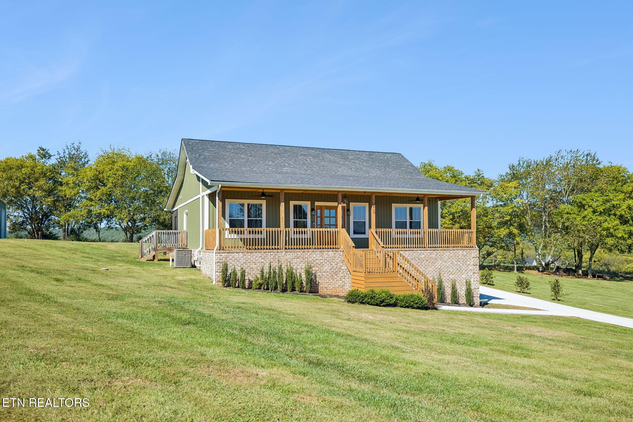Awesome Front Porch - 5713 Quail Run Drive, Maryville, TN 37804, Maryville