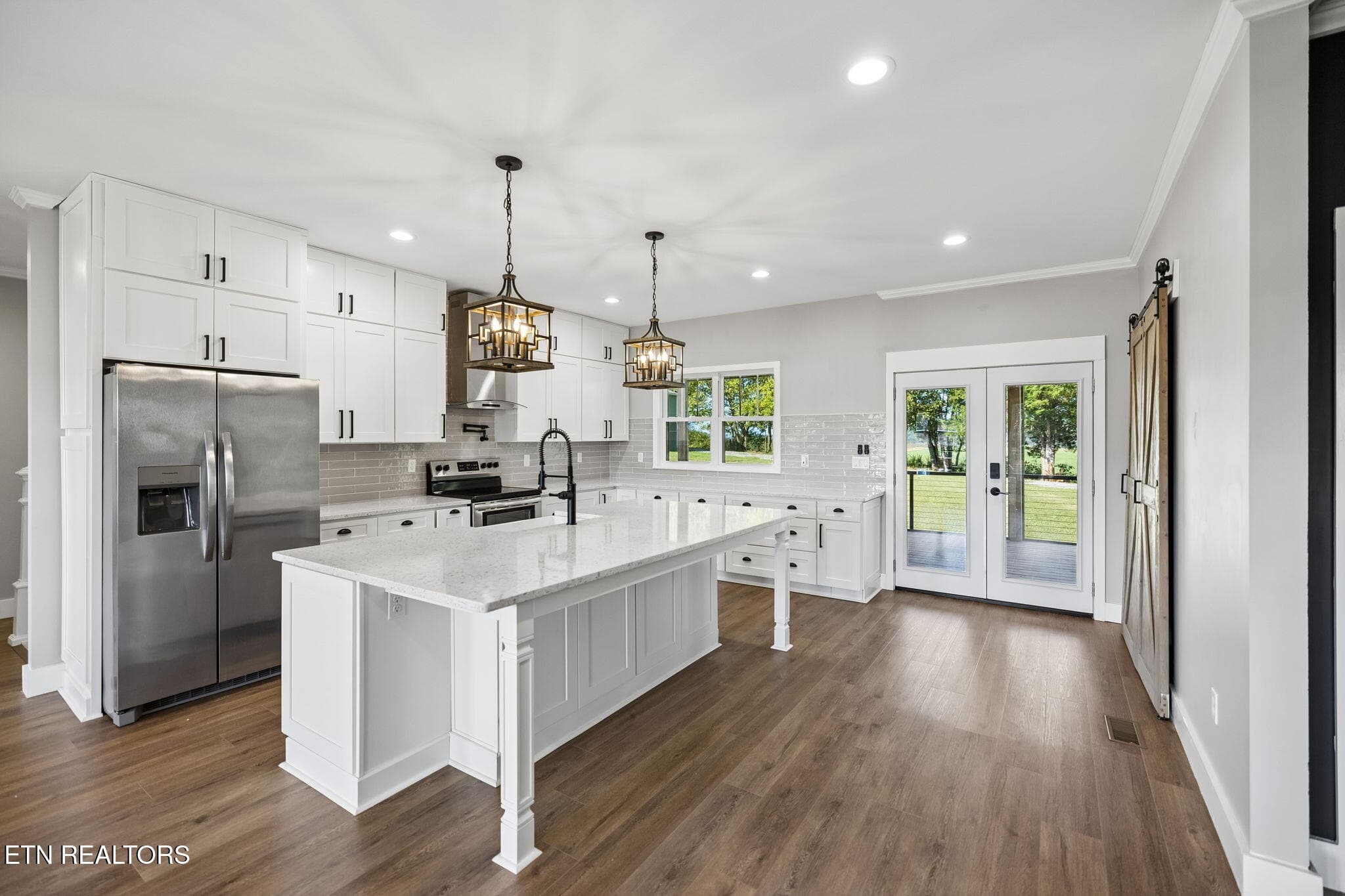 Spacious Island - 5713 Quail Run Drive, Maryville, TN 37804, Maryville
