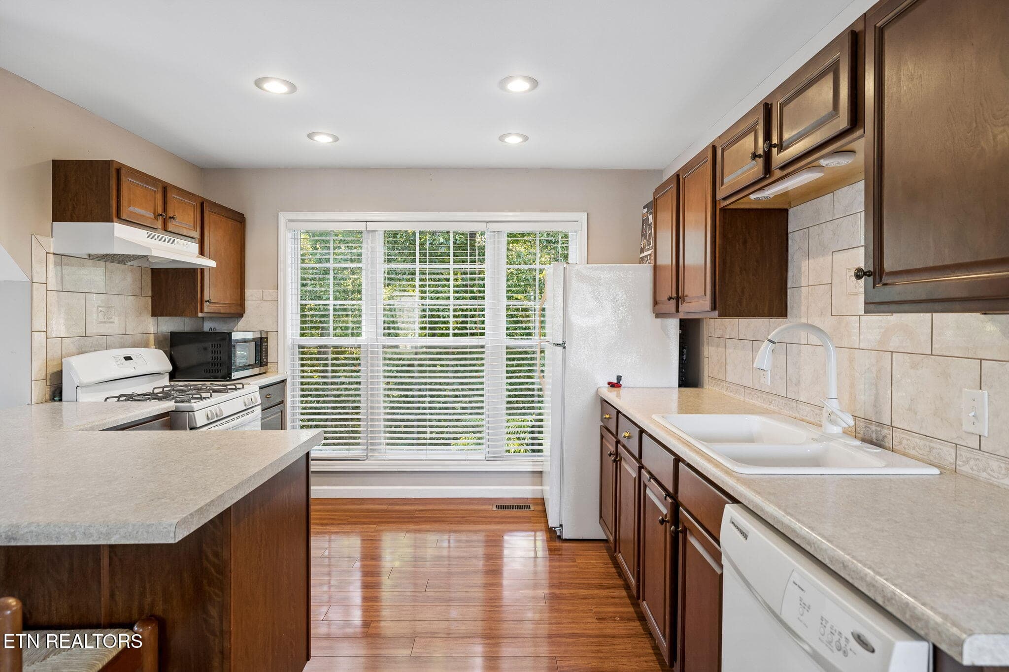 Garage Studio Apartment - 3551 Tolbert Drive, Cookeville, TN 38506, Cookeville