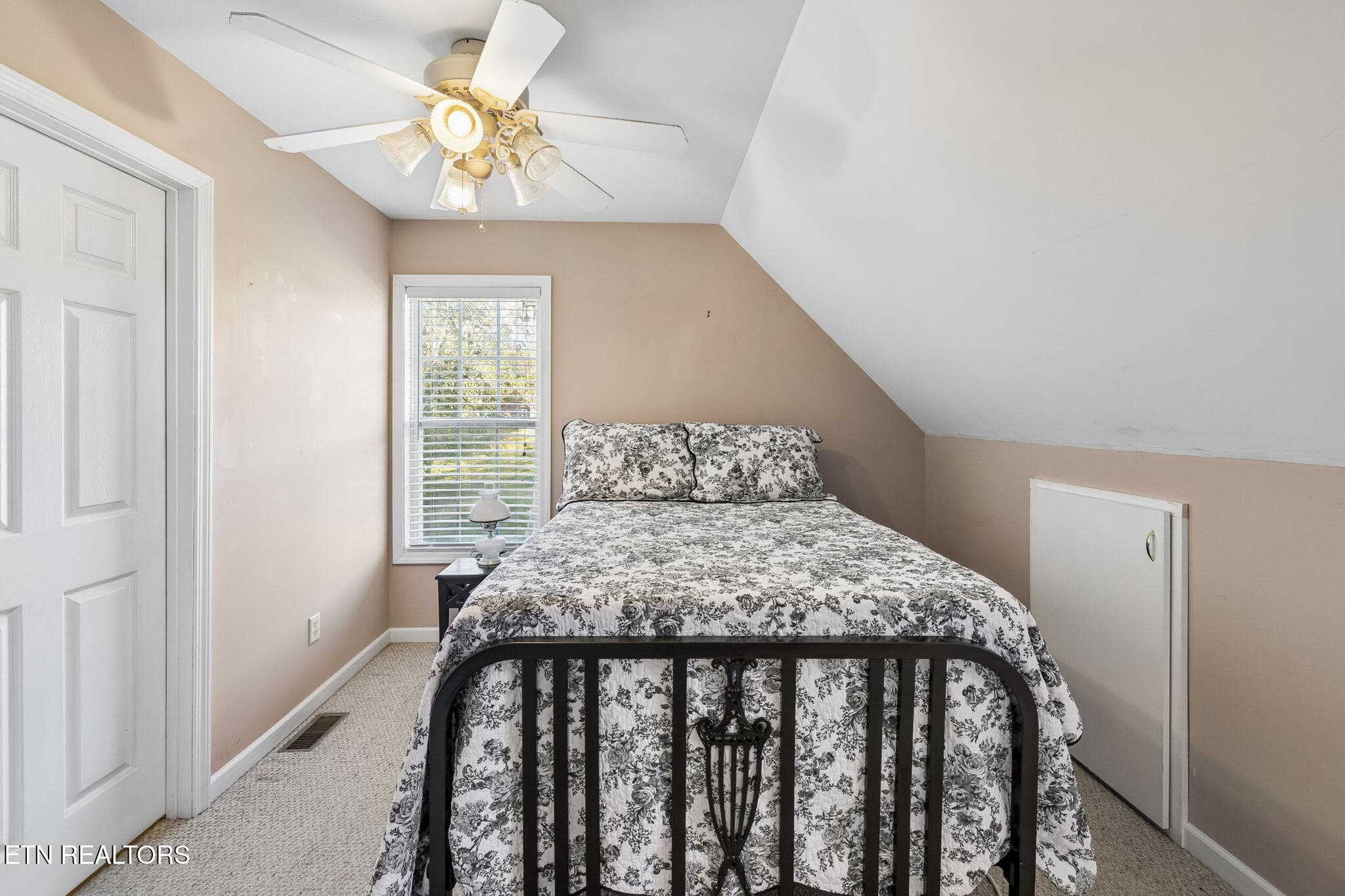 Garage Studio Apartment - 3551 Tolbert Drive, Cookeville, TN 38506, Cookeville