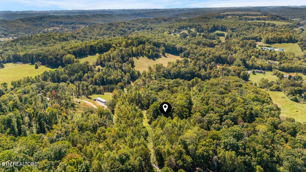 over head drone - 257 Old Andersonville Pike, Heiskell, TN 37754, Heiskell