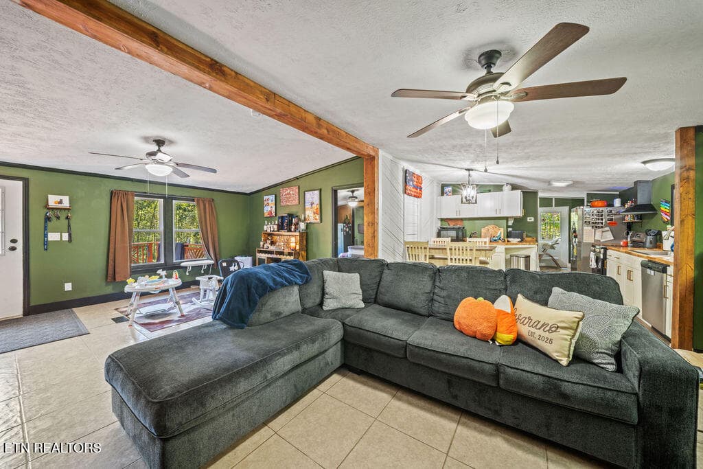 open concept - 257 Old Andersonville Pike, Heiskell, TN 37754, Heiskell