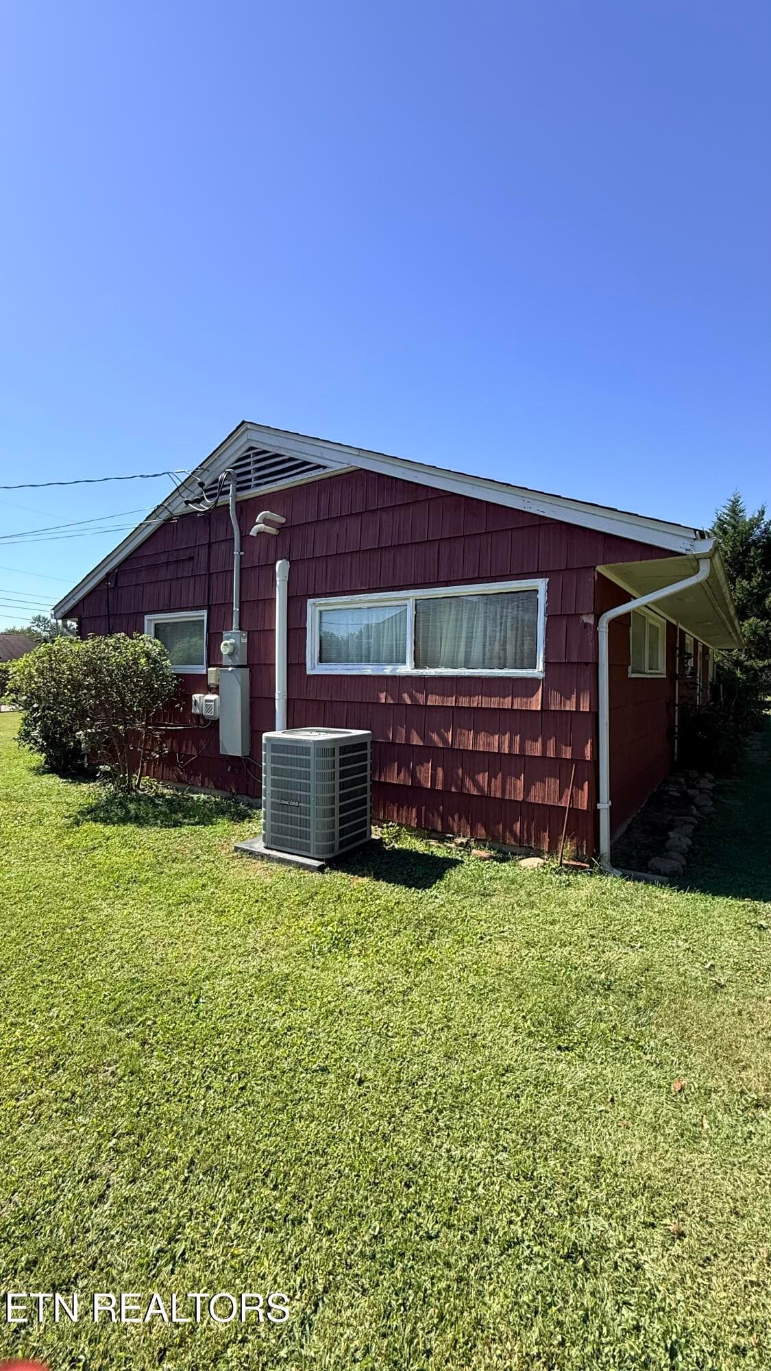 right side of house - 4229 Drifting Drive, Knoxville, TN 37912, Knoxville