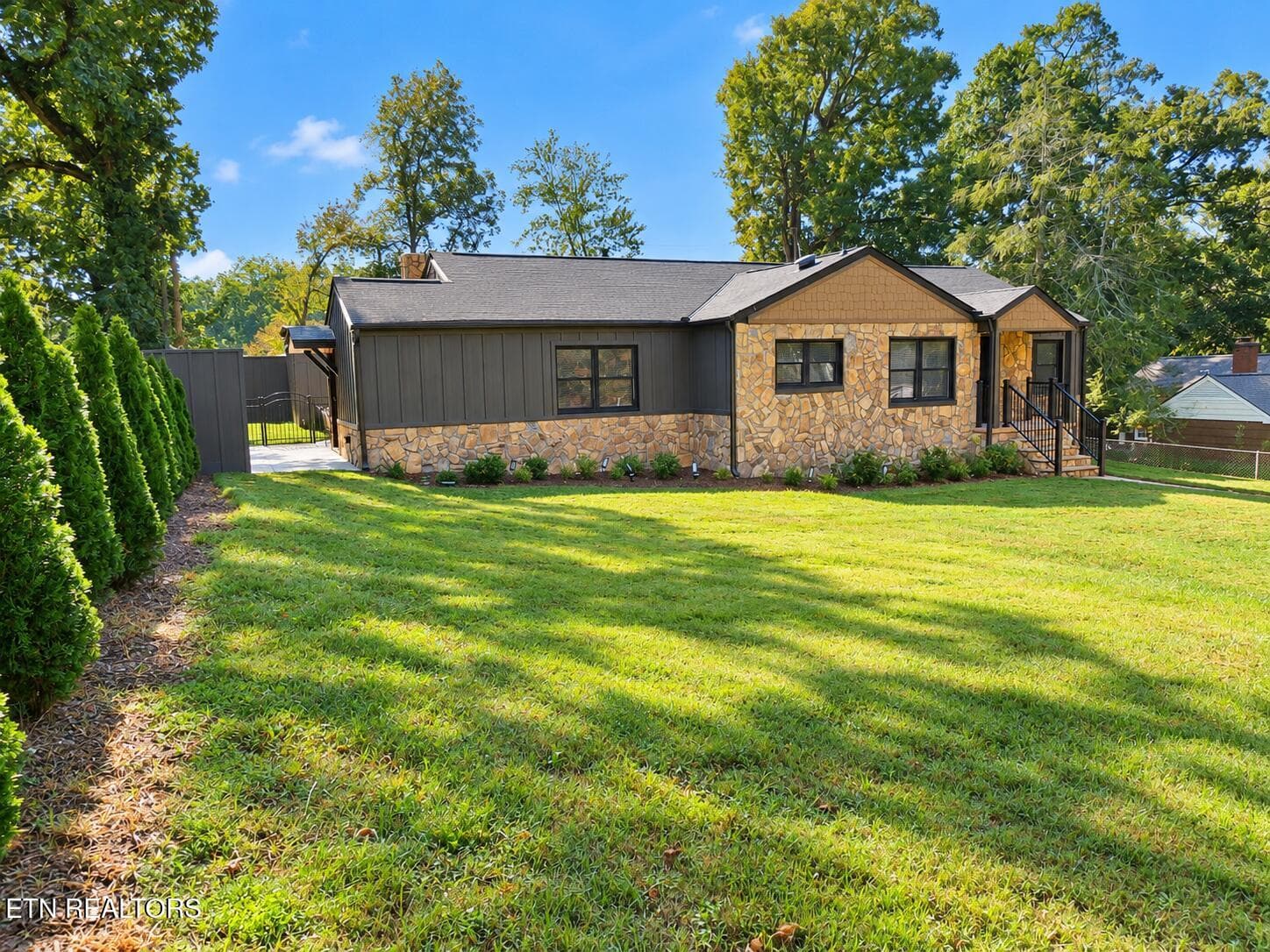 3434 Kenilworth Lane, Knoxville, TN 37917