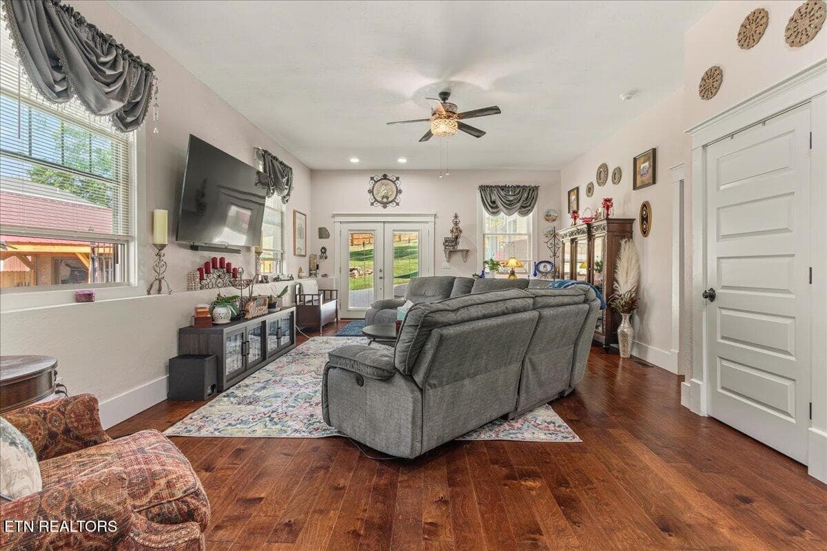 17-719 Collage St N-21 - 719 N College St, Madisonville, TN 37354, Madisonville