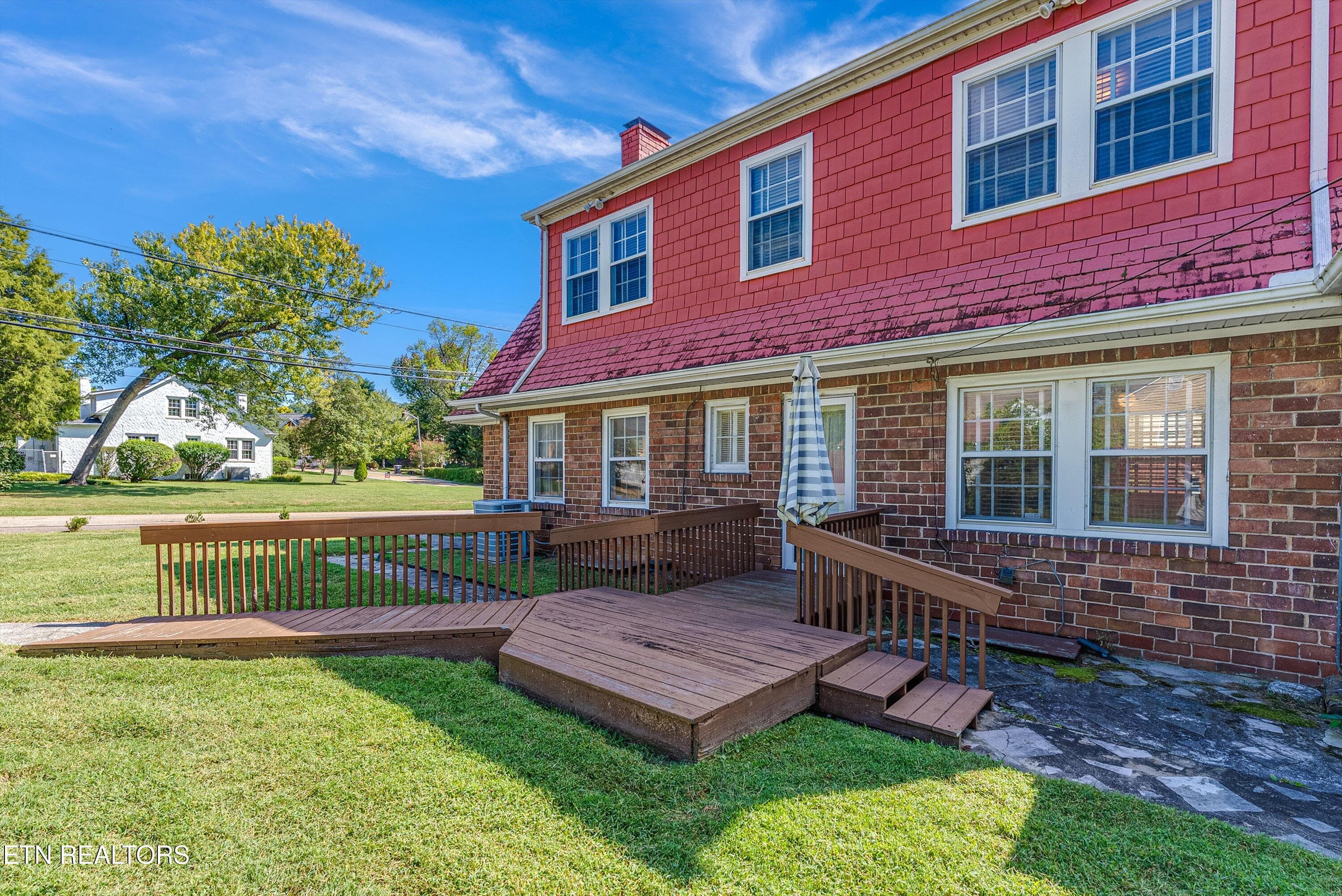 43-Deck A2 - 119 Adair Drive, Knoxville, TN 37918, Knoxville