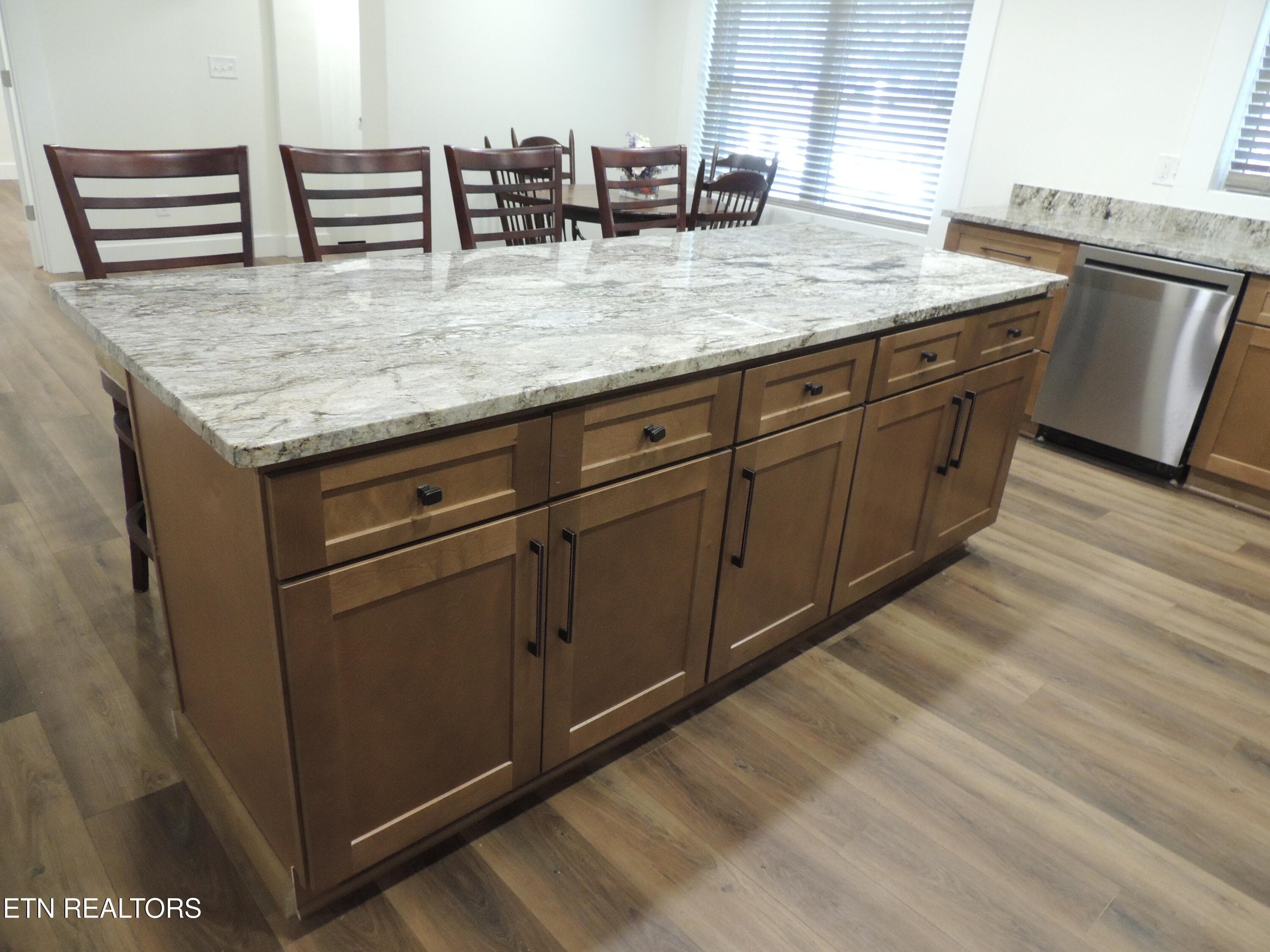 Great Big Island - 3434 Kenilworth Lane, Knoxville, TN 37917, Knoxville