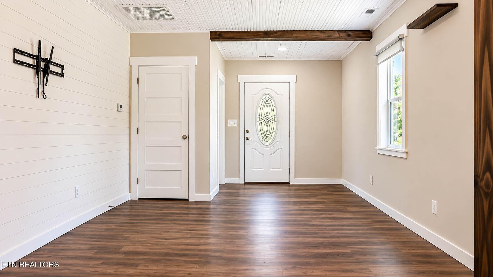LIVINGROOM - 338 County Road 756, Riceville, TN 37370, Riceville