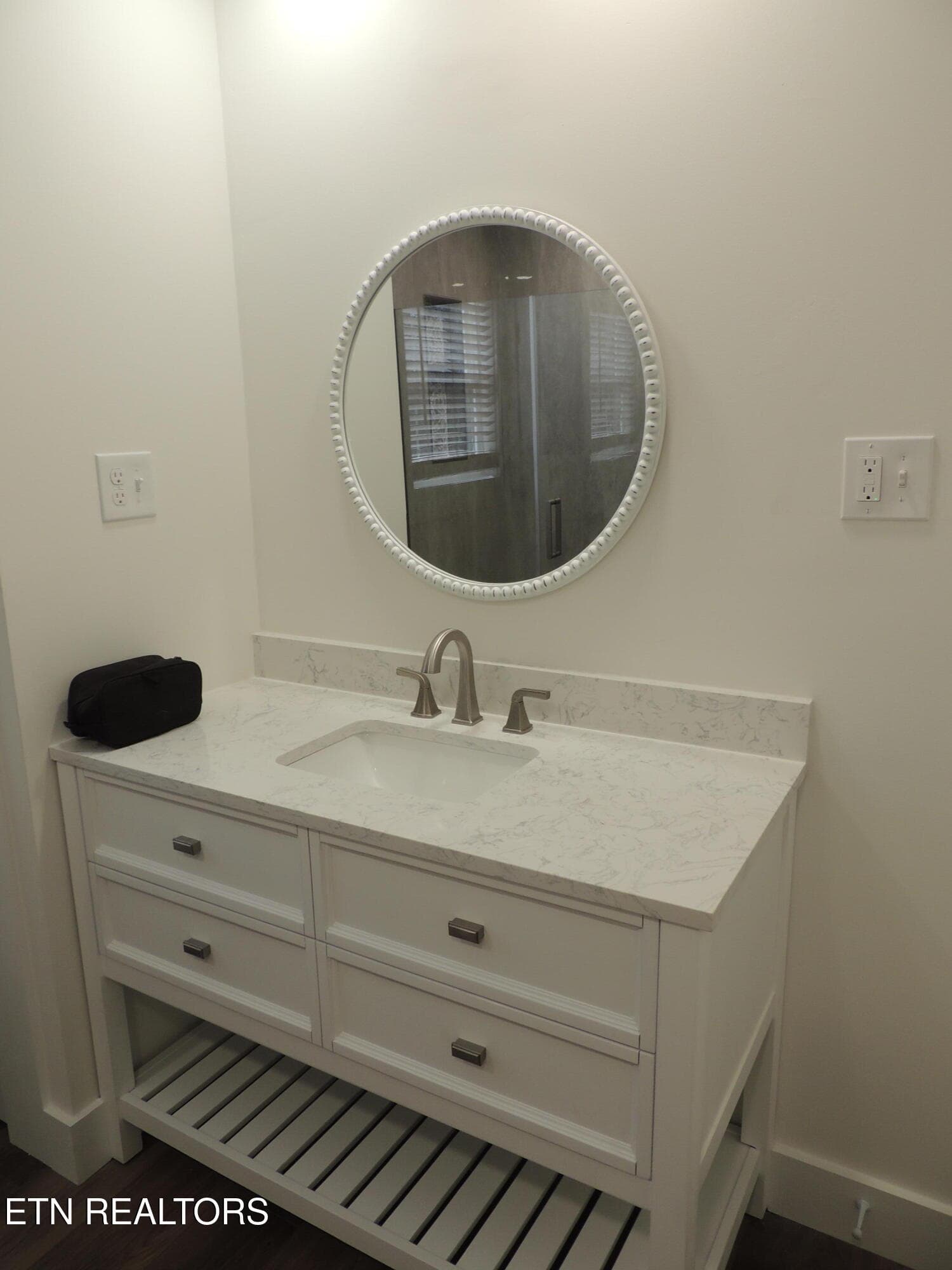 Bathroom sink - 3434 Kenilworth Lane, Knoxville, TN 37917, Knoxville