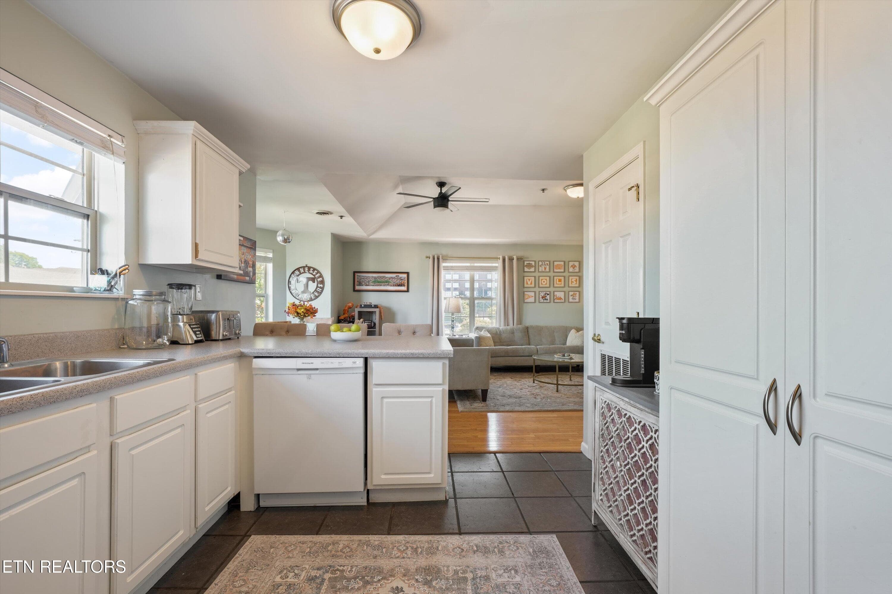 10 - 1628 Queen Anne Way, Knoxville, TN 37916, Knoxville