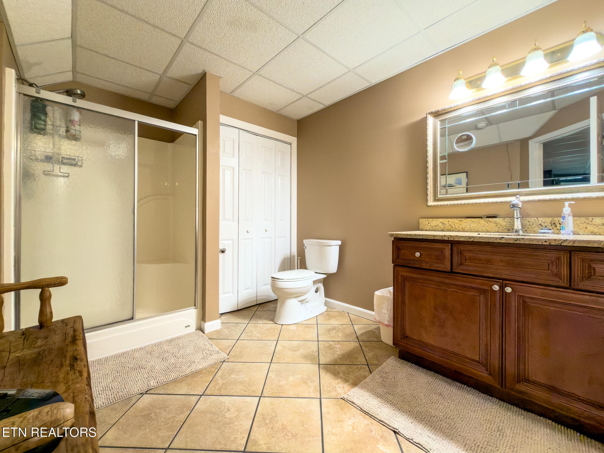 Downstairs Bath - 2451 Parris Drive, Lenoir City, TN 37772, Lenoir City