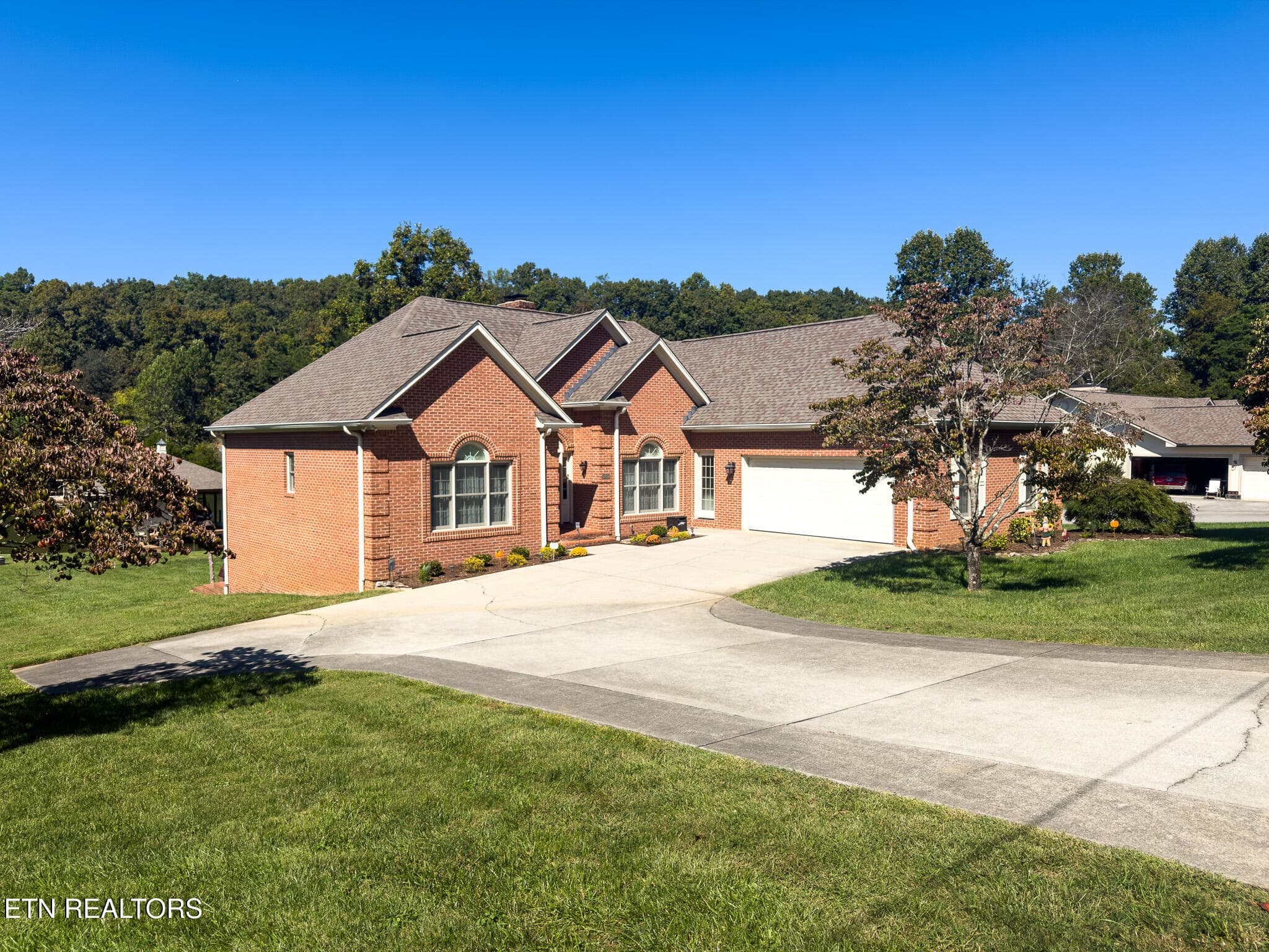 Front View - 2451 Parris Drive, Lenoir City, TN 37772, Lenoir City