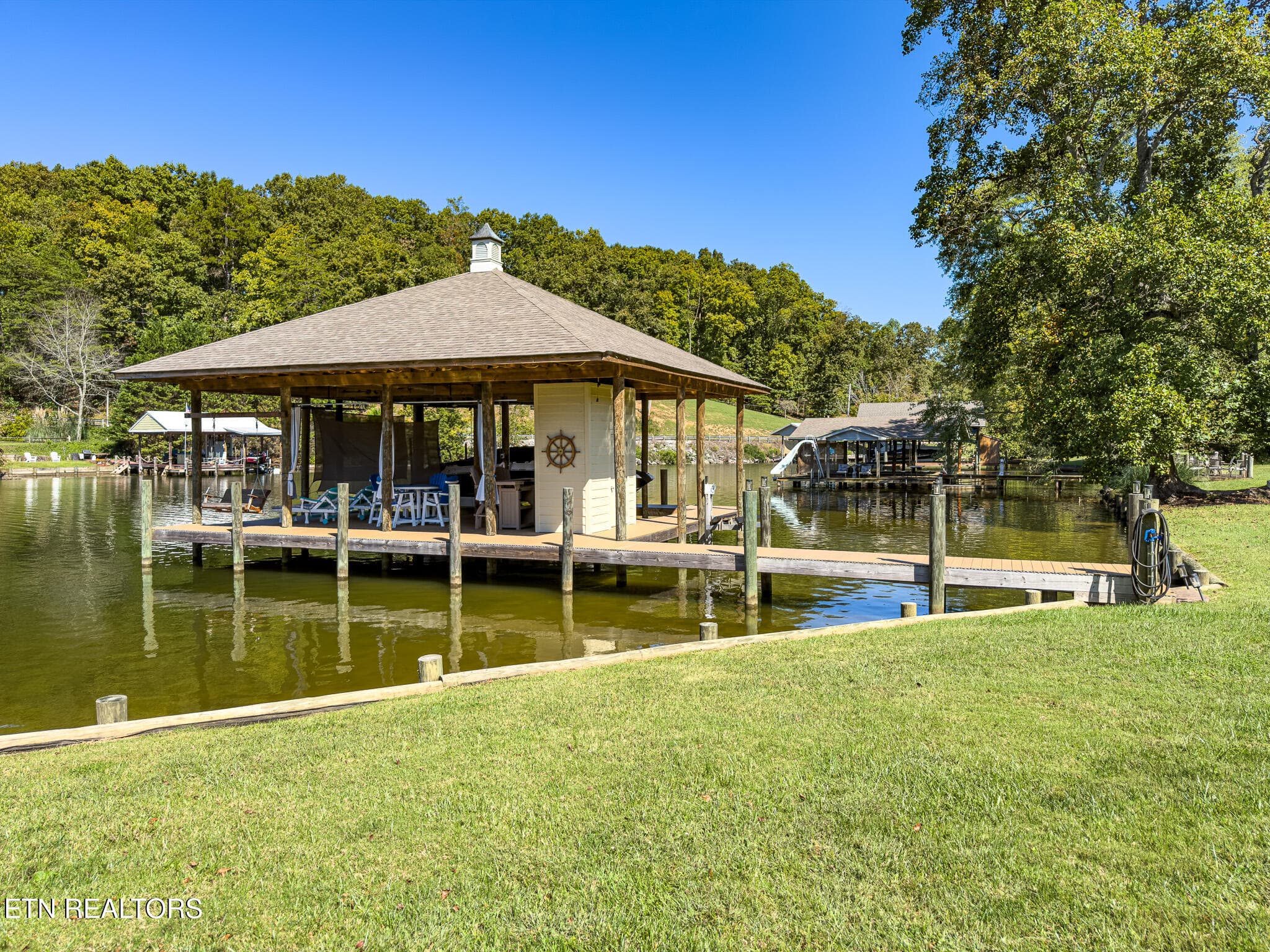 Boathouse - 2451 Parris Drive, Lenoir City, TN 37772, Lenoir City