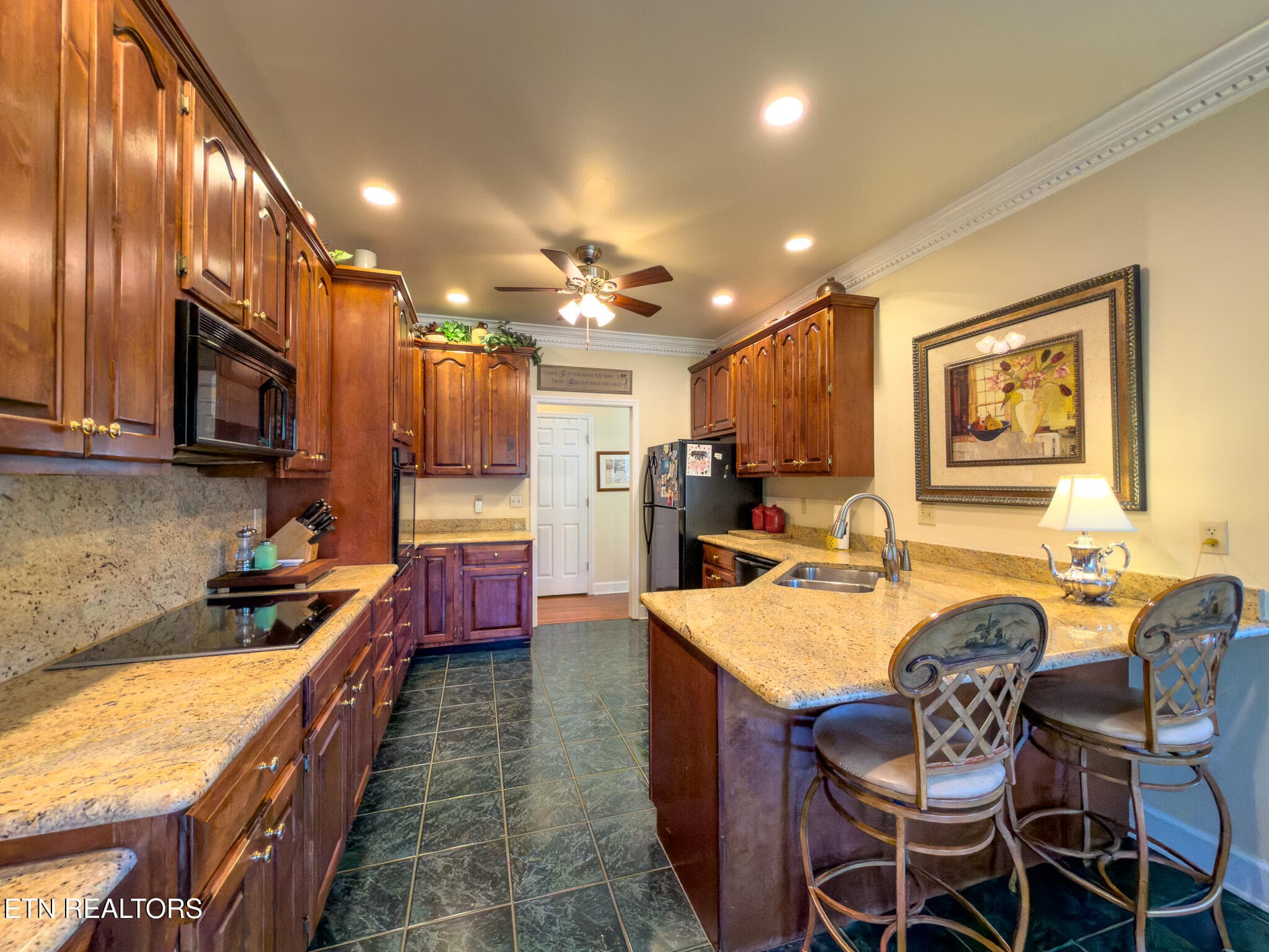 Kitchen - 2451 Parris Drive, Lenoir City, TN 37772, Lenoir City