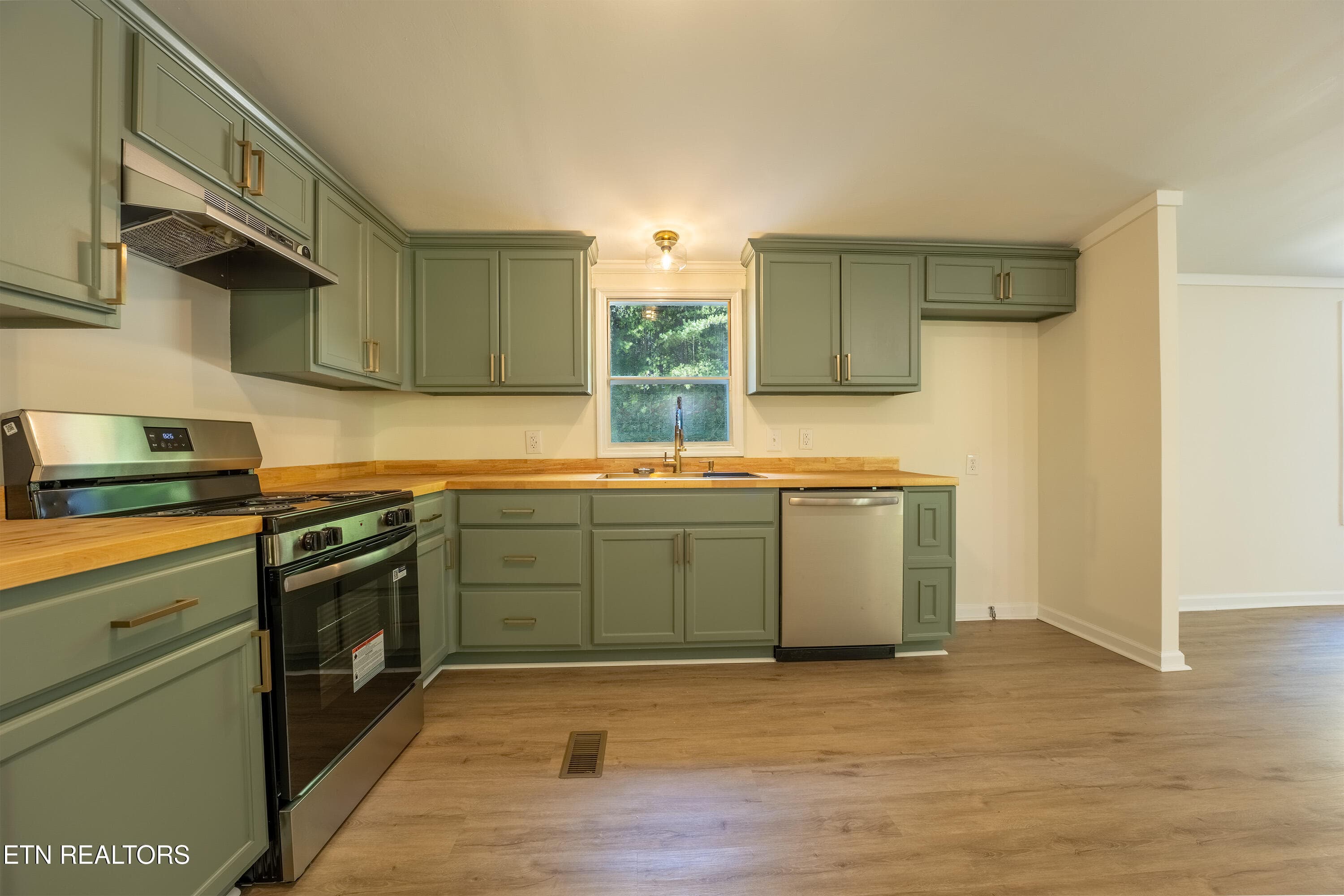 File 11 - 5903 Omega Drive, Tallassee, TN 37878, Tallassee