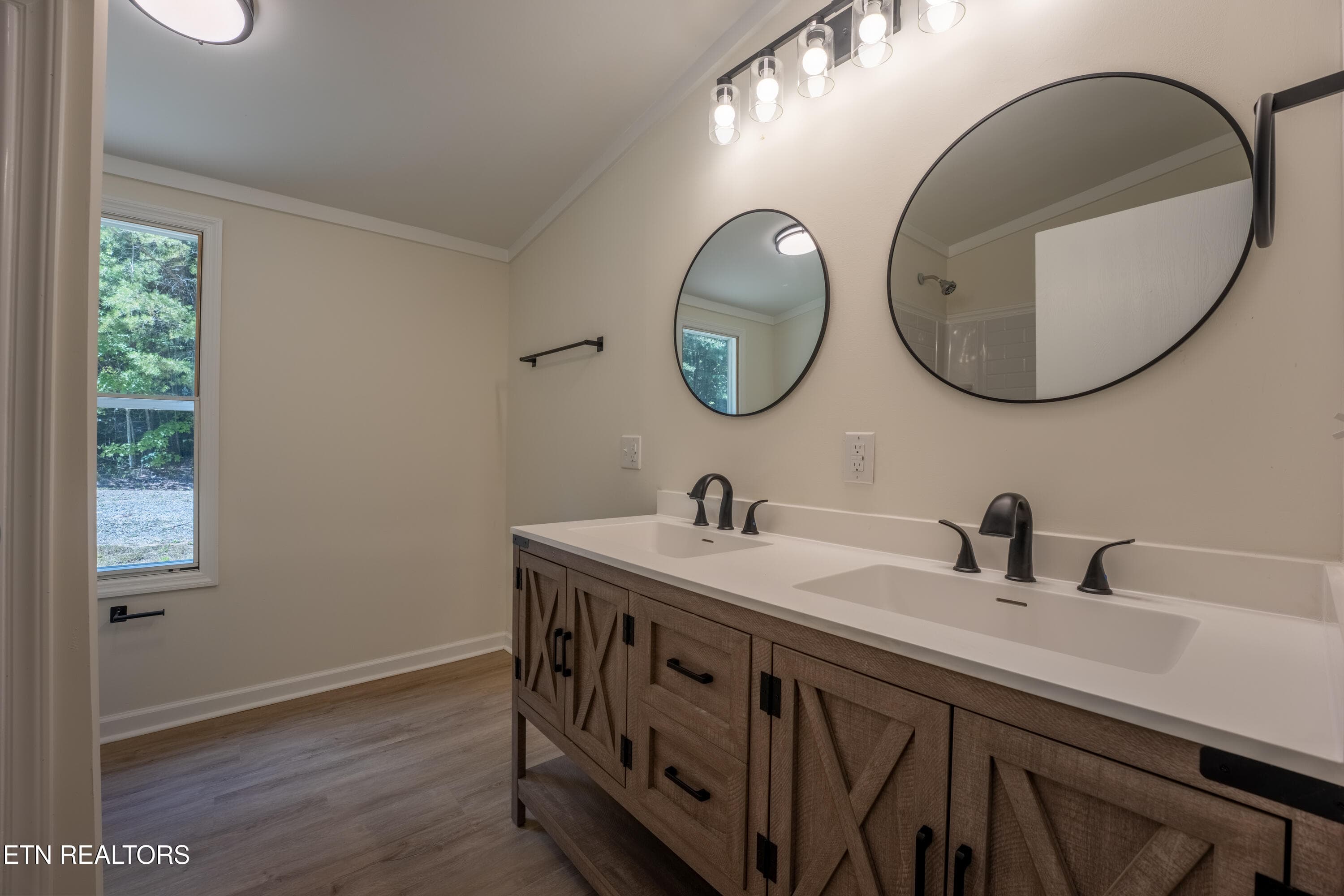 File 32 - 5903 Omega Drive, Tallassee, TN 37878, Tallassee