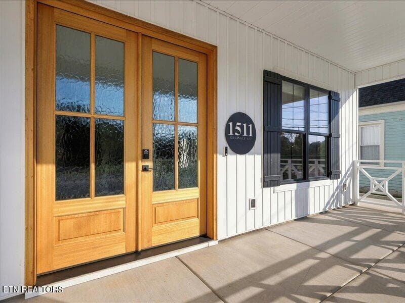 05-001_1I2A2040 - 1511 Grainger Ave, Knoxville, TN 37917, Knoxville
