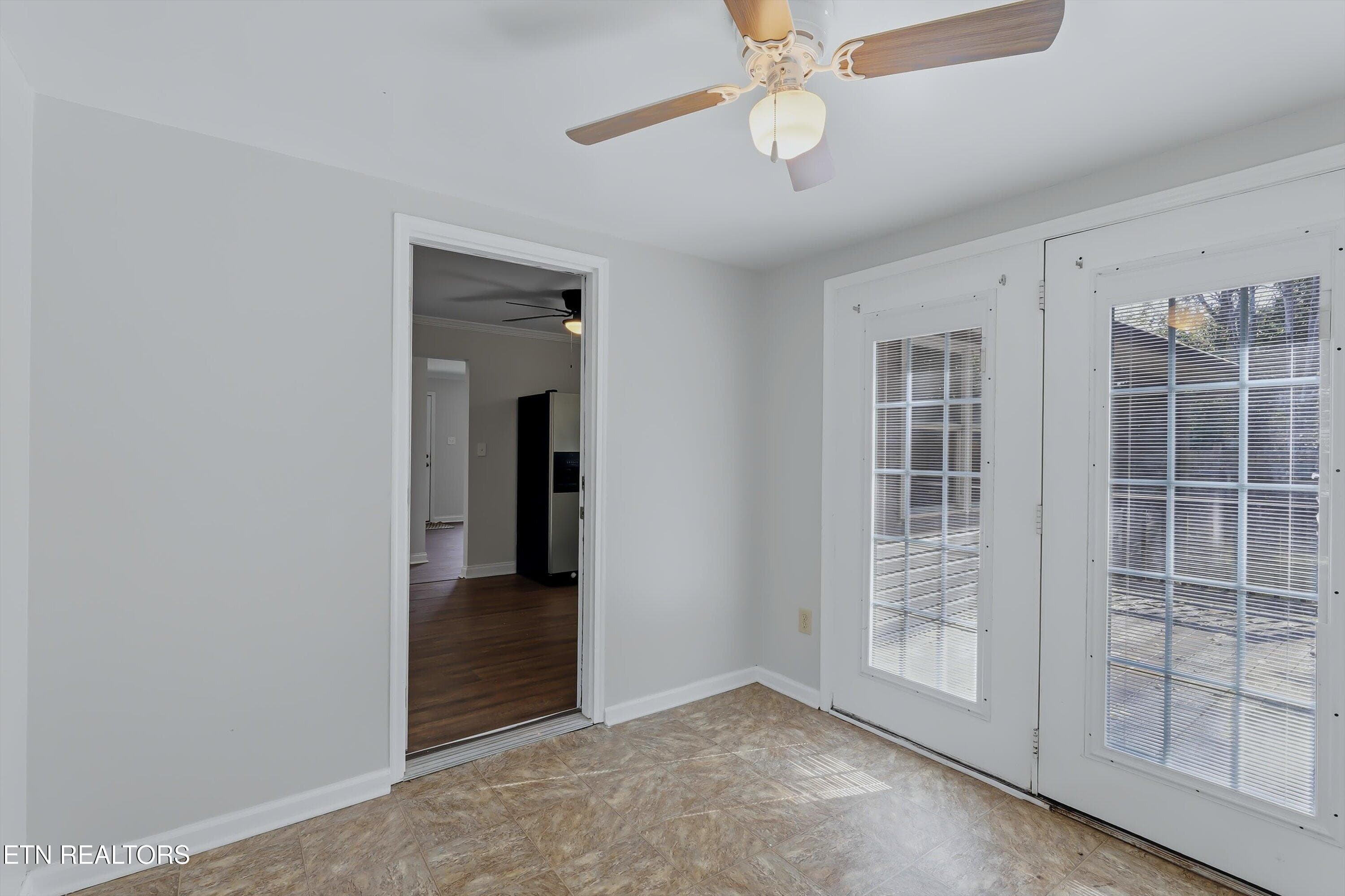 Sunroom - 715 Lake Mill Lane, Knoxville, TN 37934, Knoxville