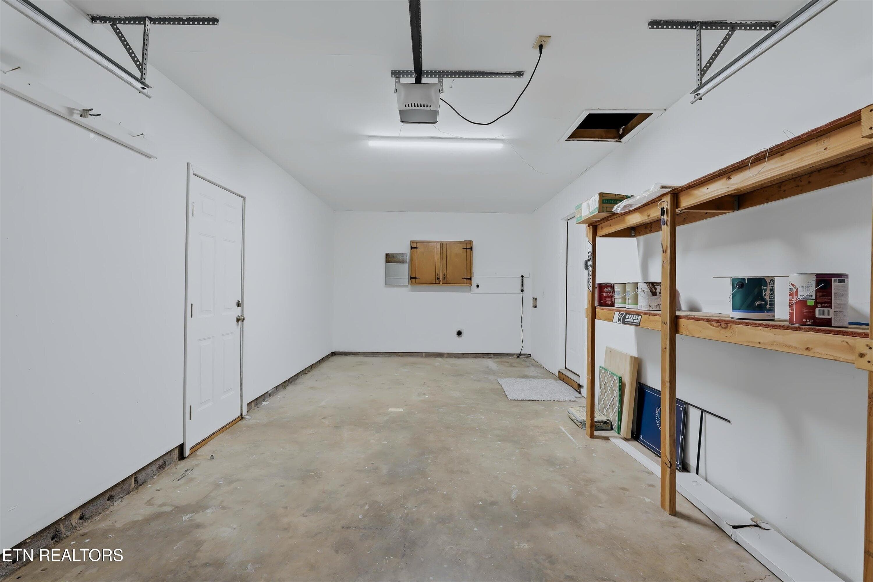 Garage - 715 Lake Mill Lane, Knoxville, TN 37934, Knoxville