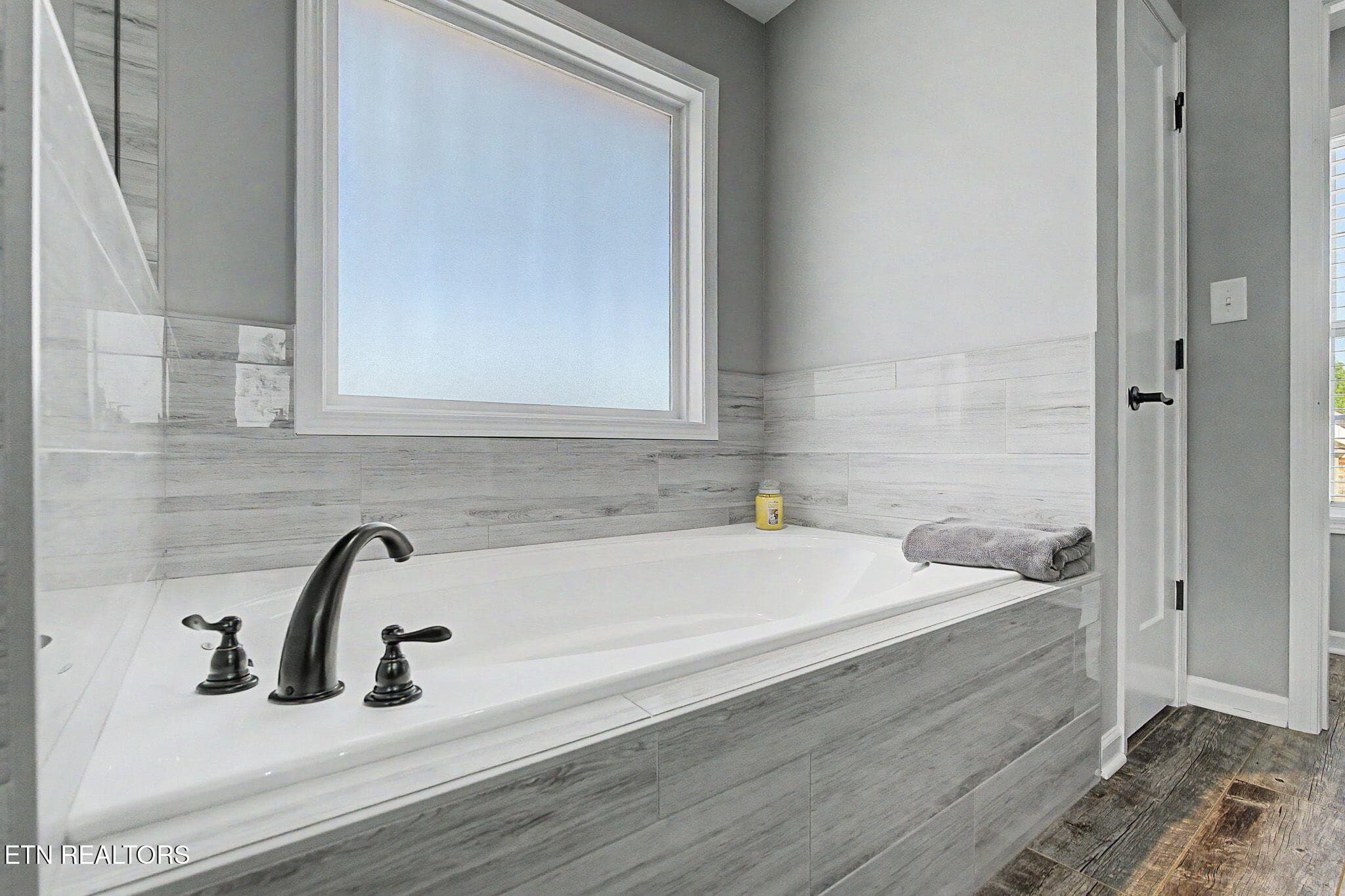 Primary Bath - 2039 Highland Ridge Lane, Knoxville, TN 37932, Knoxville