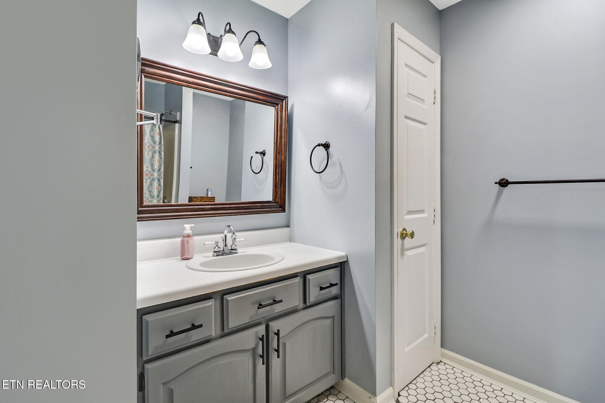 Bathroom - 118 Robin Hood Drive, Crossville, TN 38555, Crossville