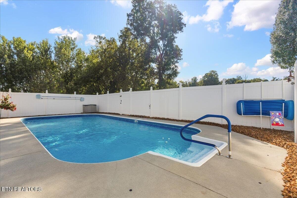28-407 Mount View Rd-24 - 407 Mountain View Rd, Madisonville, TN 37354