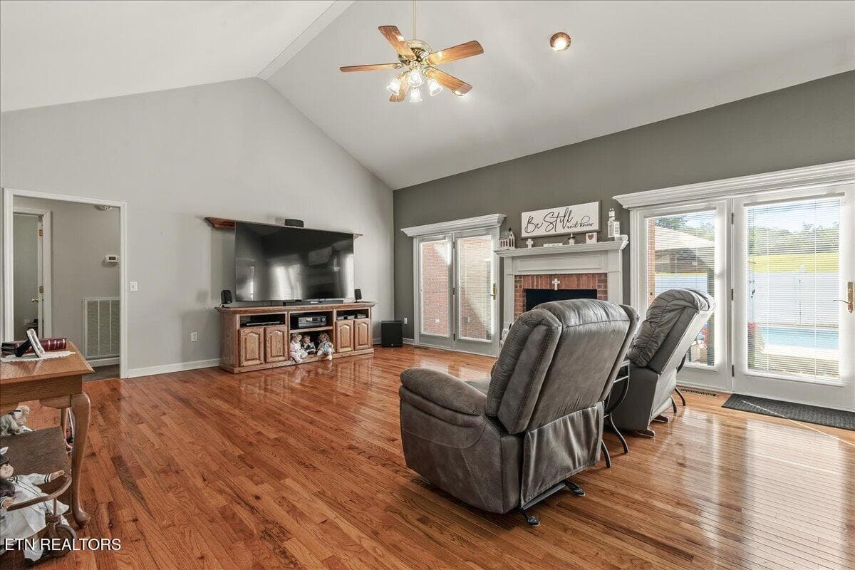 05-407 Mount View Rd-1 - 407 Mountain View Rd, Madisonville, TN 37354