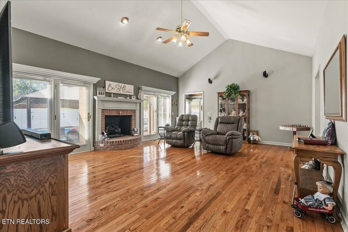 07-407 Mount View Rd-3 - 407 Mountain View Rd, Madisonville, TN 37354