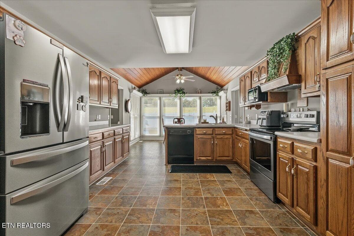 22-407 Mount View Rd-18 - 407 Mountain View Rd, Madisonville, TN 37354
