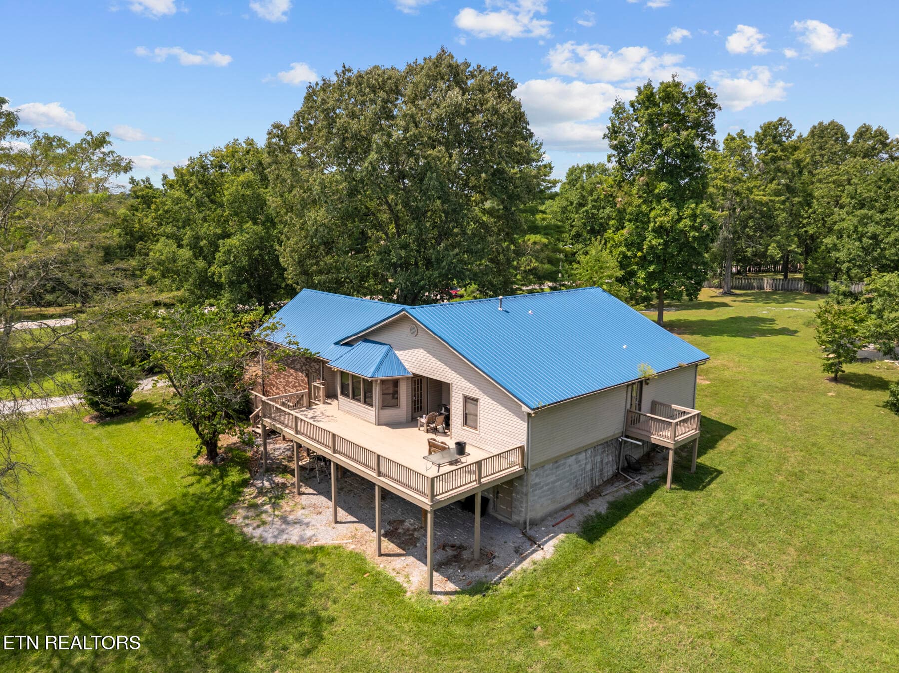 71 Creekway Dr TN (2) - 71 Creekway Drive, Crossville, TN 38555, Crossville