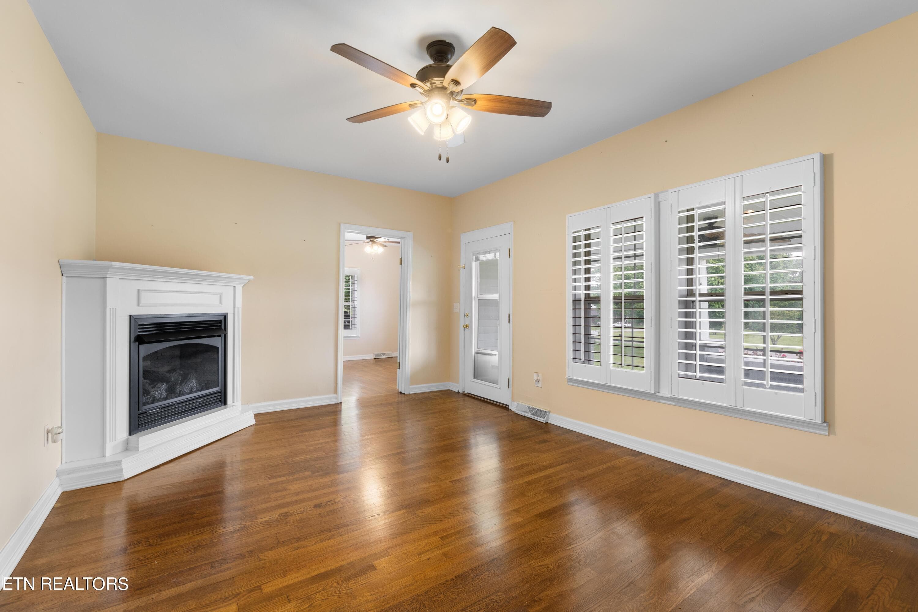 030A0184 - 693 Old Middlesboro Hwy, LaFollette, TN 37766, LaFollette