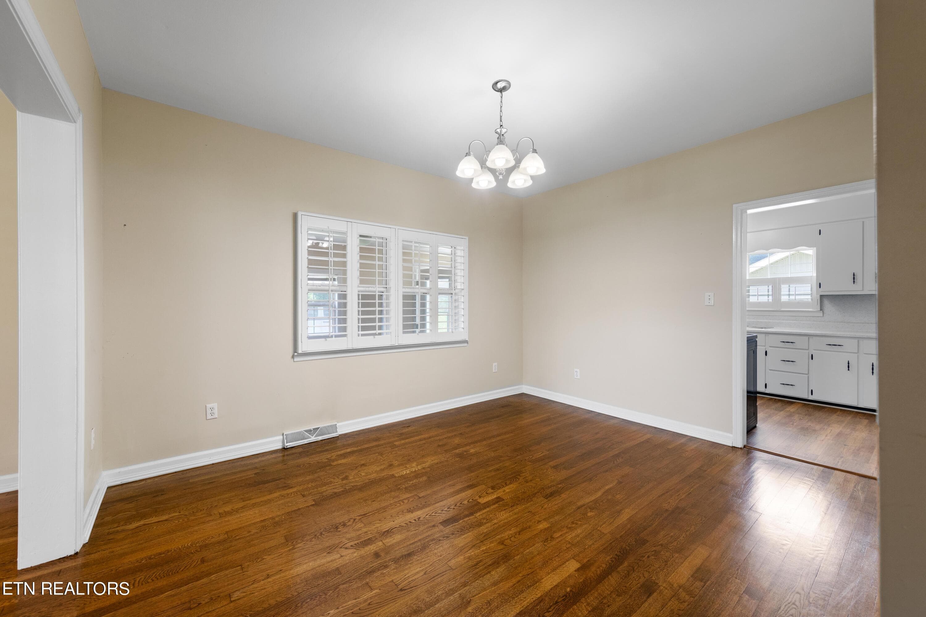 030A0220 - 693 Old Middlesboro Hwy, LaFollette, TN 37766, LaFollette