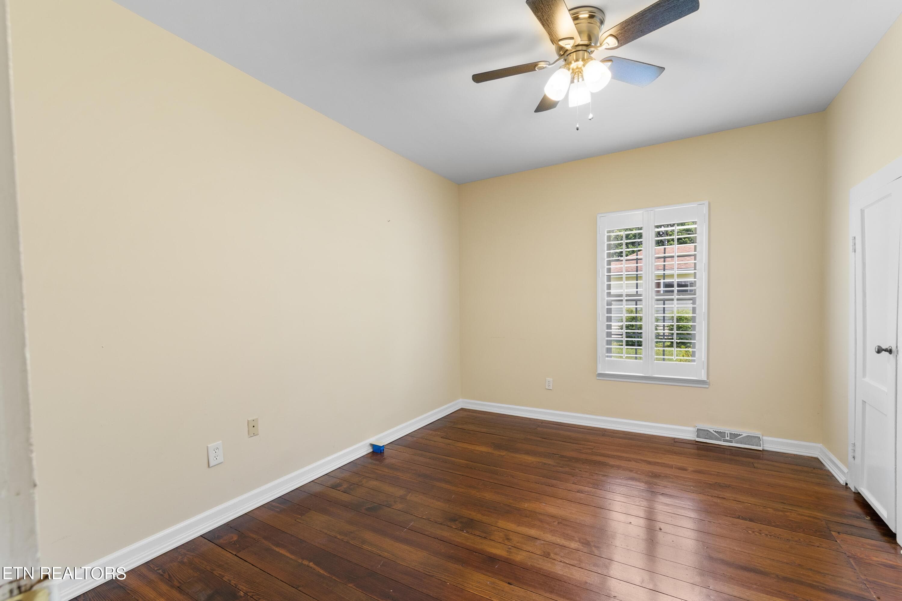 030A0212 - 693 Old Middlesboro Hwy, LaFollette, TN 37766, LaFollette