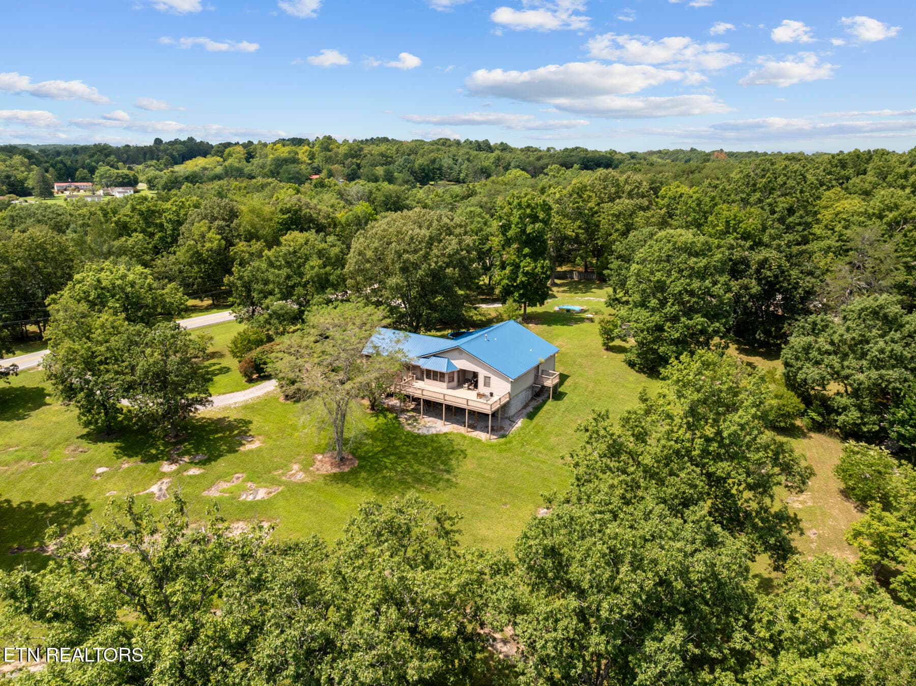 71 Creekway Dr TN (3) - 71 Creekway Drive, Crossville, TN 38555, Crossville