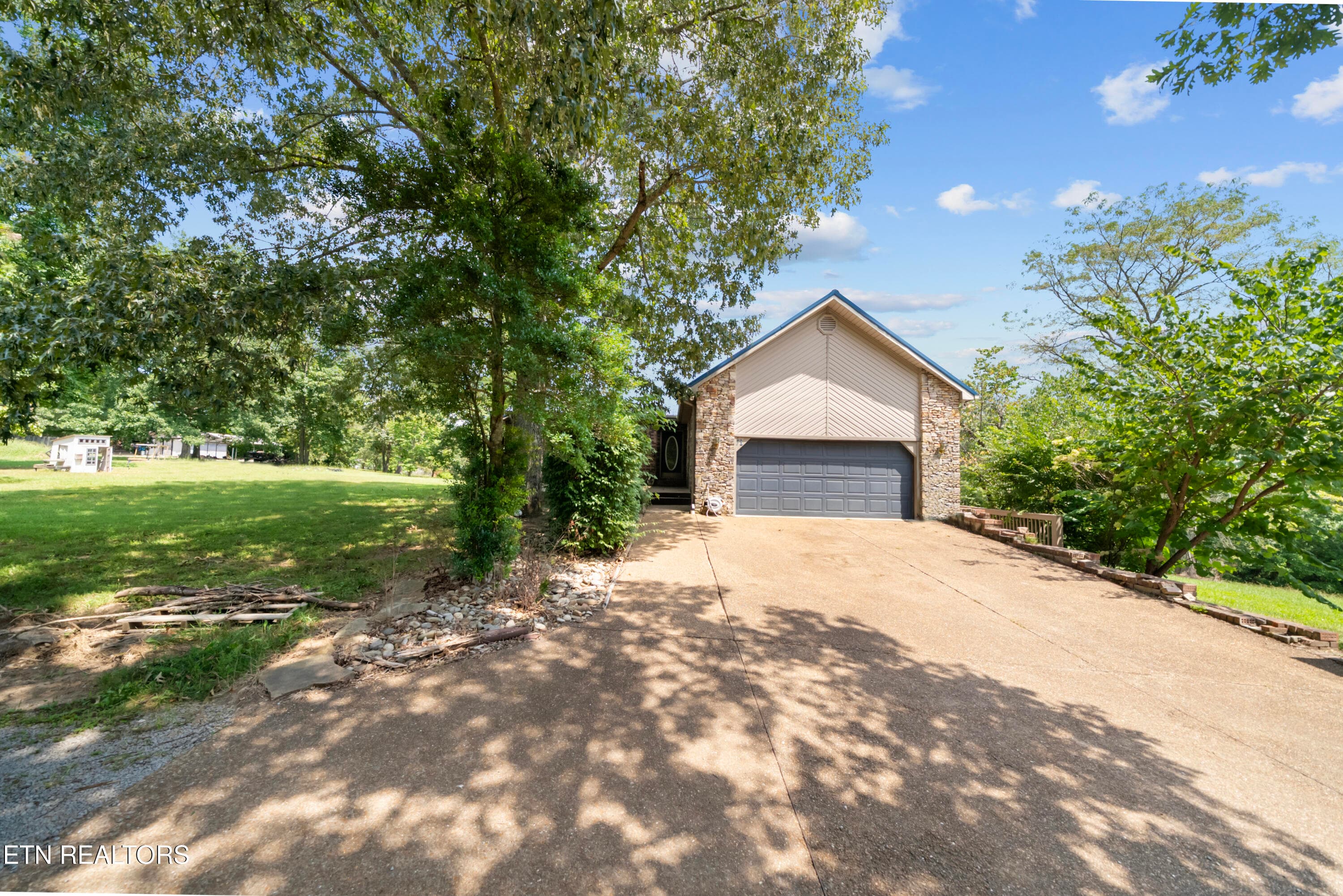 71 Creekway Dr TN (12) - 71 Creekway Drive, Crossville, TN 38555, Crossville