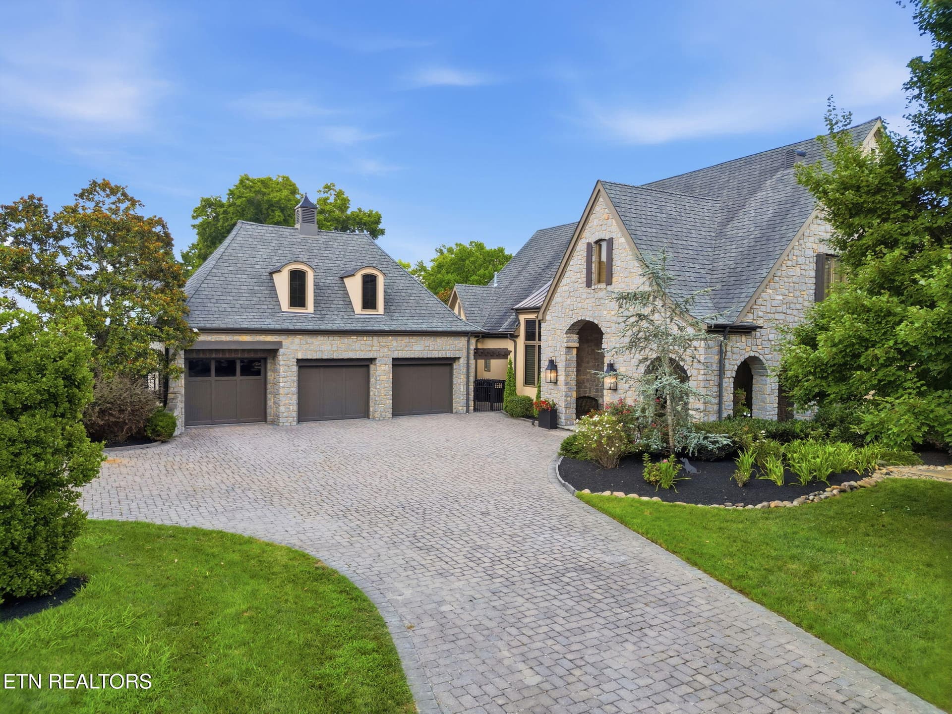 1618 Westland Lakes Way, Knoxville, TN 37922