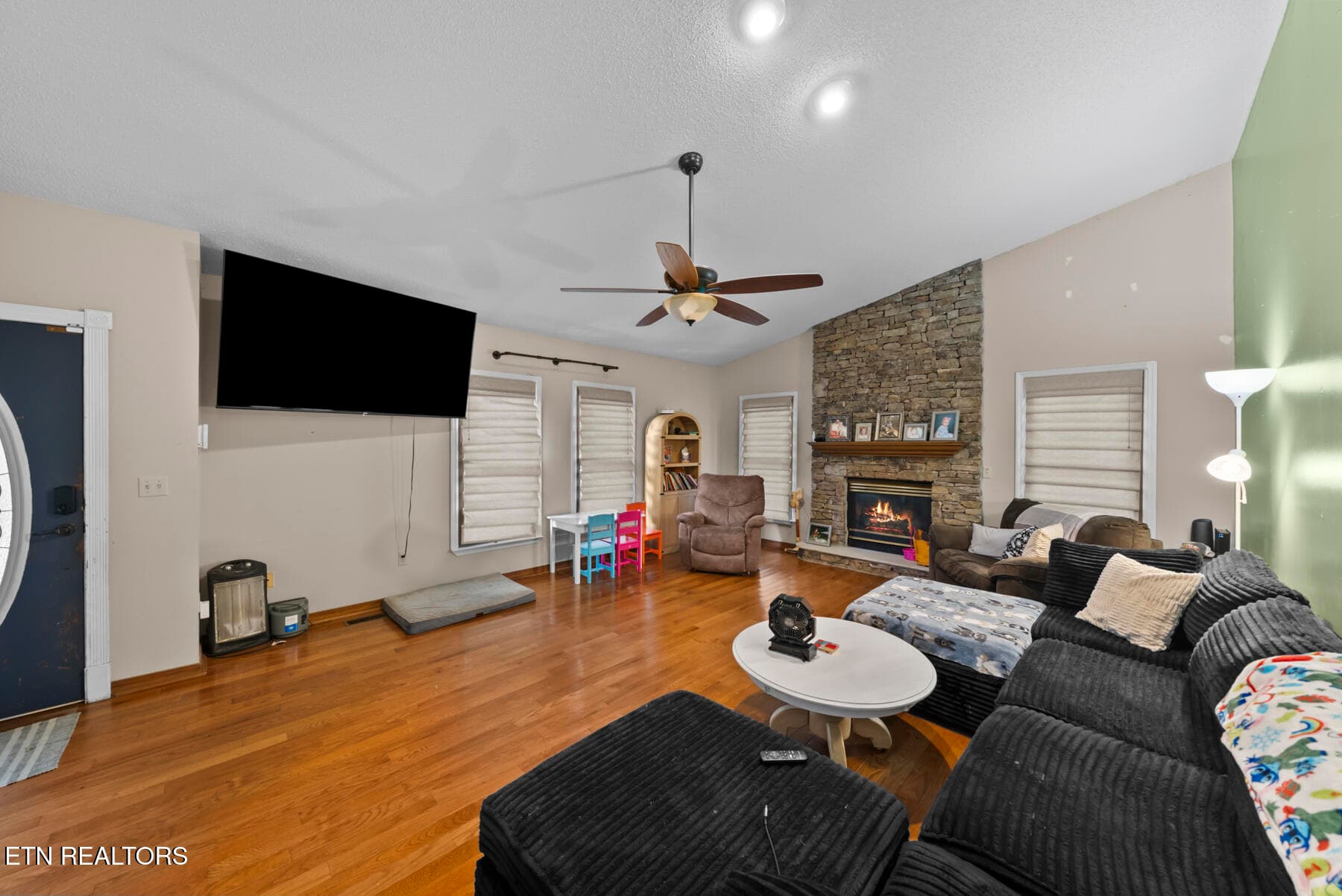 71 Creekway Dr TN (33) - 71 Creekway Drive, Crossville, TN 38555, Crossville