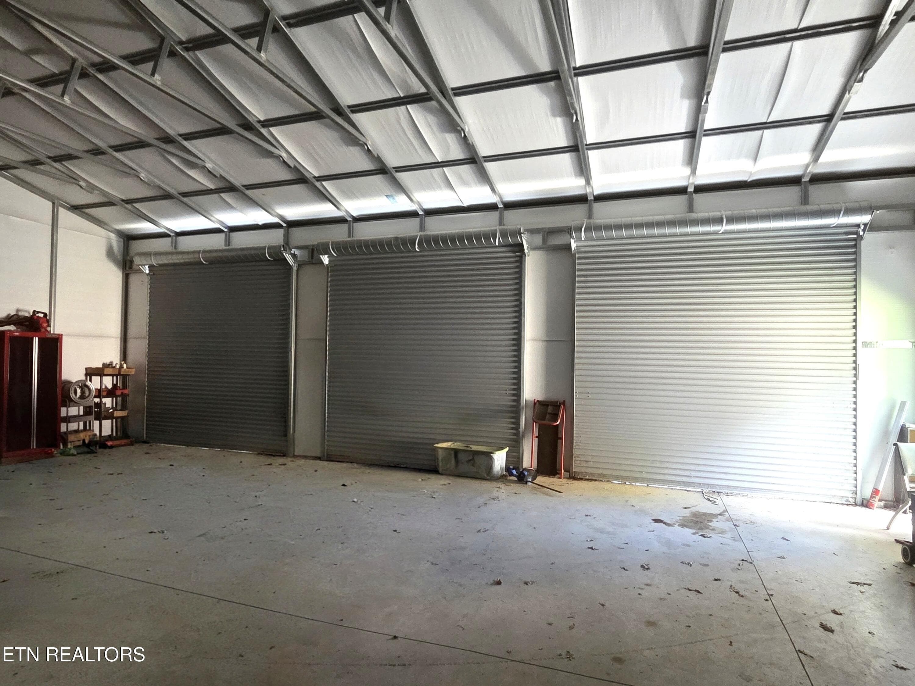 Garage - 969 Miller Ave, Crossville, TN 38555, Crossville