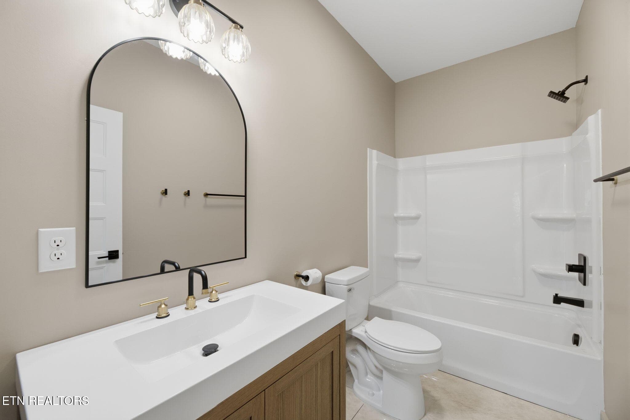 20-web-or-mls-111_Powell_Ave_Sweetwater_ - 111 Powell Ave, Sweetwater, TN 37874, Sweetwater