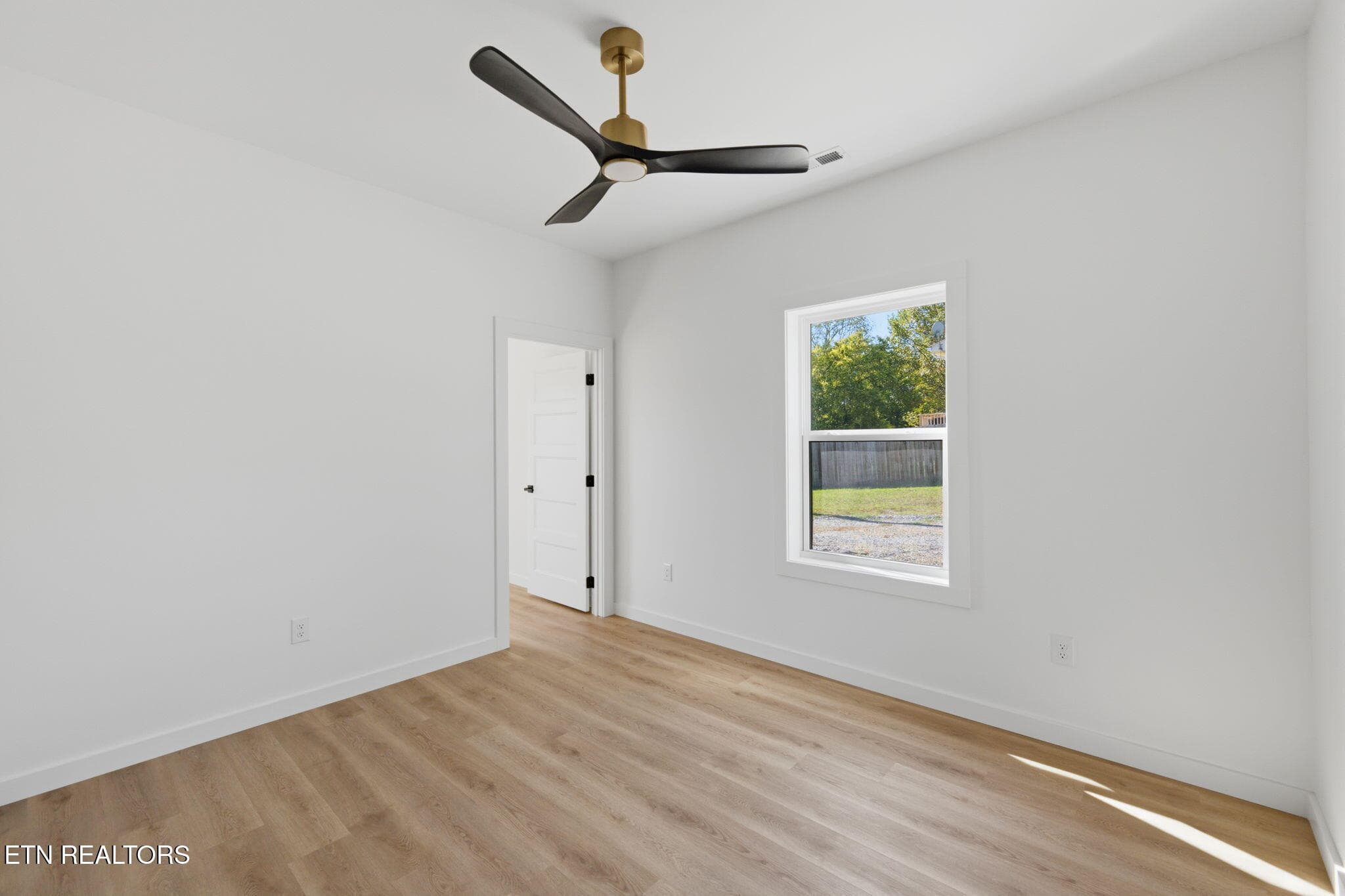 21-web-or-mls-111_Powell_Ave_Sweetwater_ - 111 Powell Ave, Sweetwater, TN 37874, Sweetwater