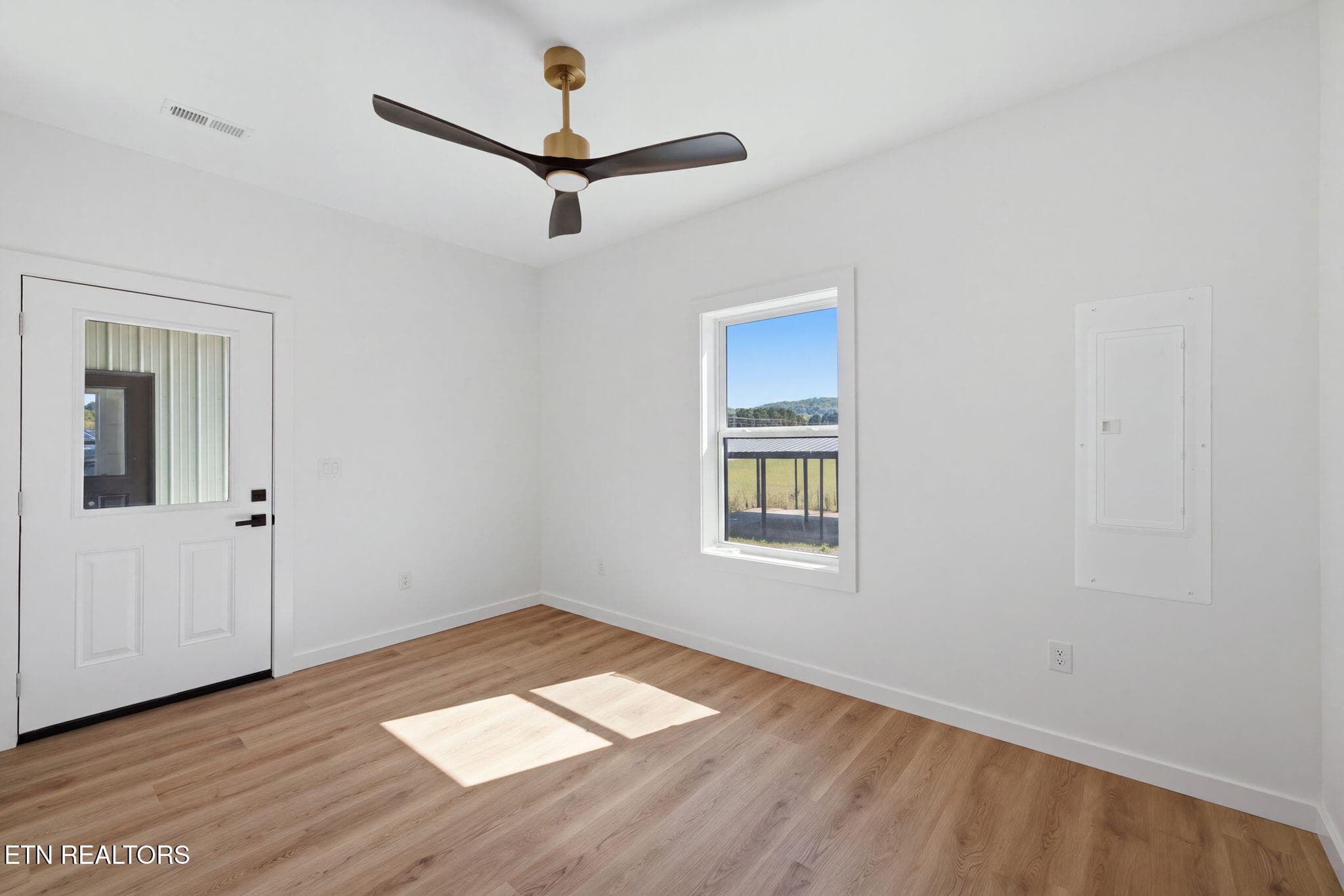 23-web-or-mls-111_Powell_Ave_Sweetwater_ - 111 Powell Ave, Sweetwater, TN 37874, Sweetwater