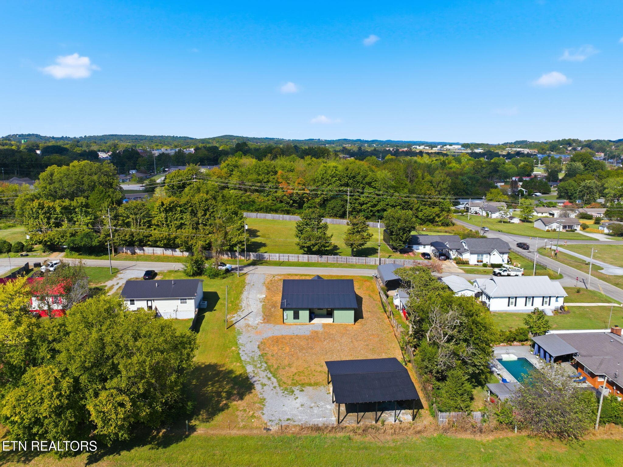 35-web-or-mls-111_Powell_Ave_Sweetwater_ - 111 Powell Ave, Sweetwater, TN 37874, Sweetwater