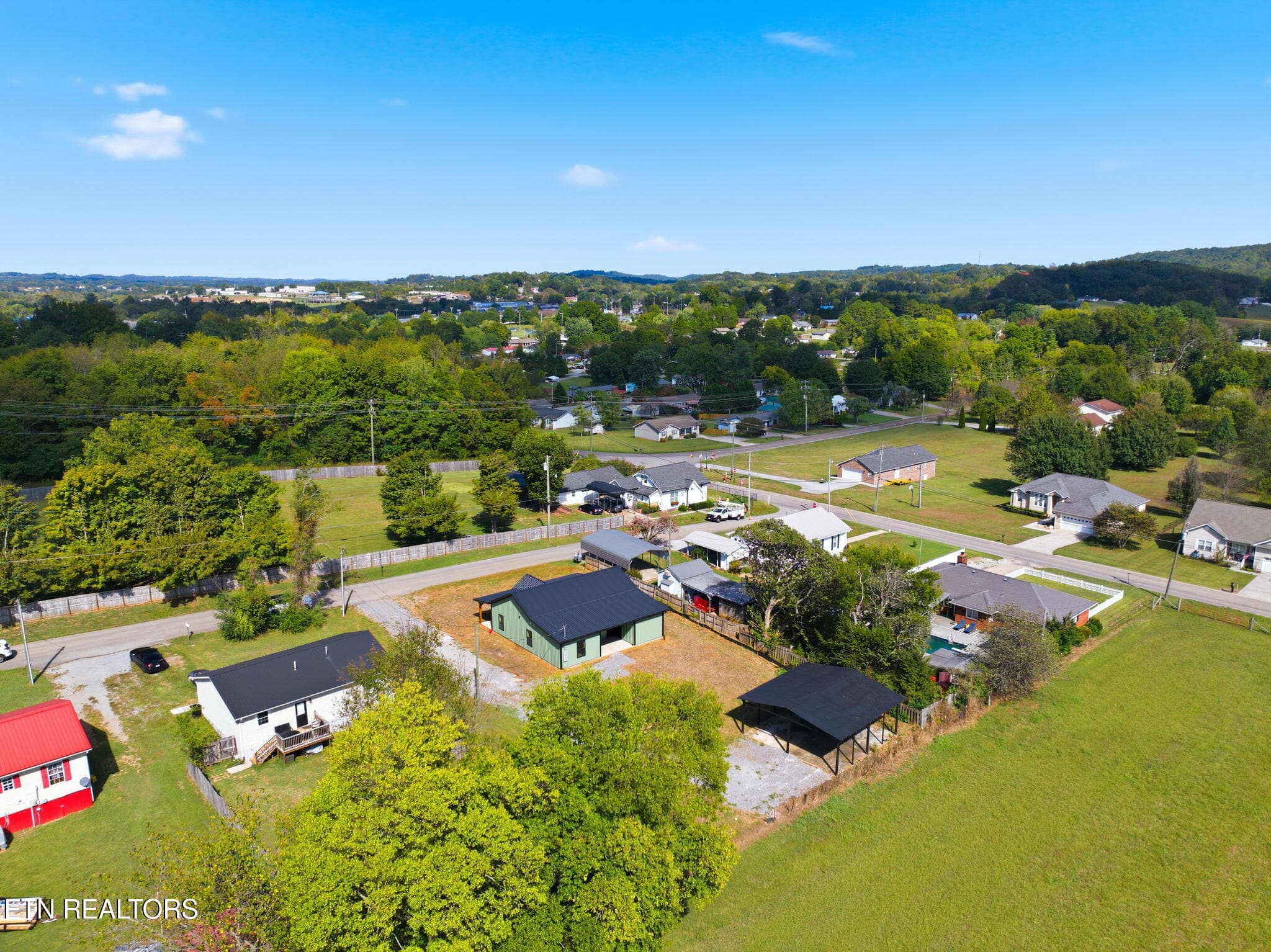 37-web-or-mls-111_Powell_Ave_Sweetwater_ - 111 Powell Ave, Sweetwater, TN 37874, Sweetwater