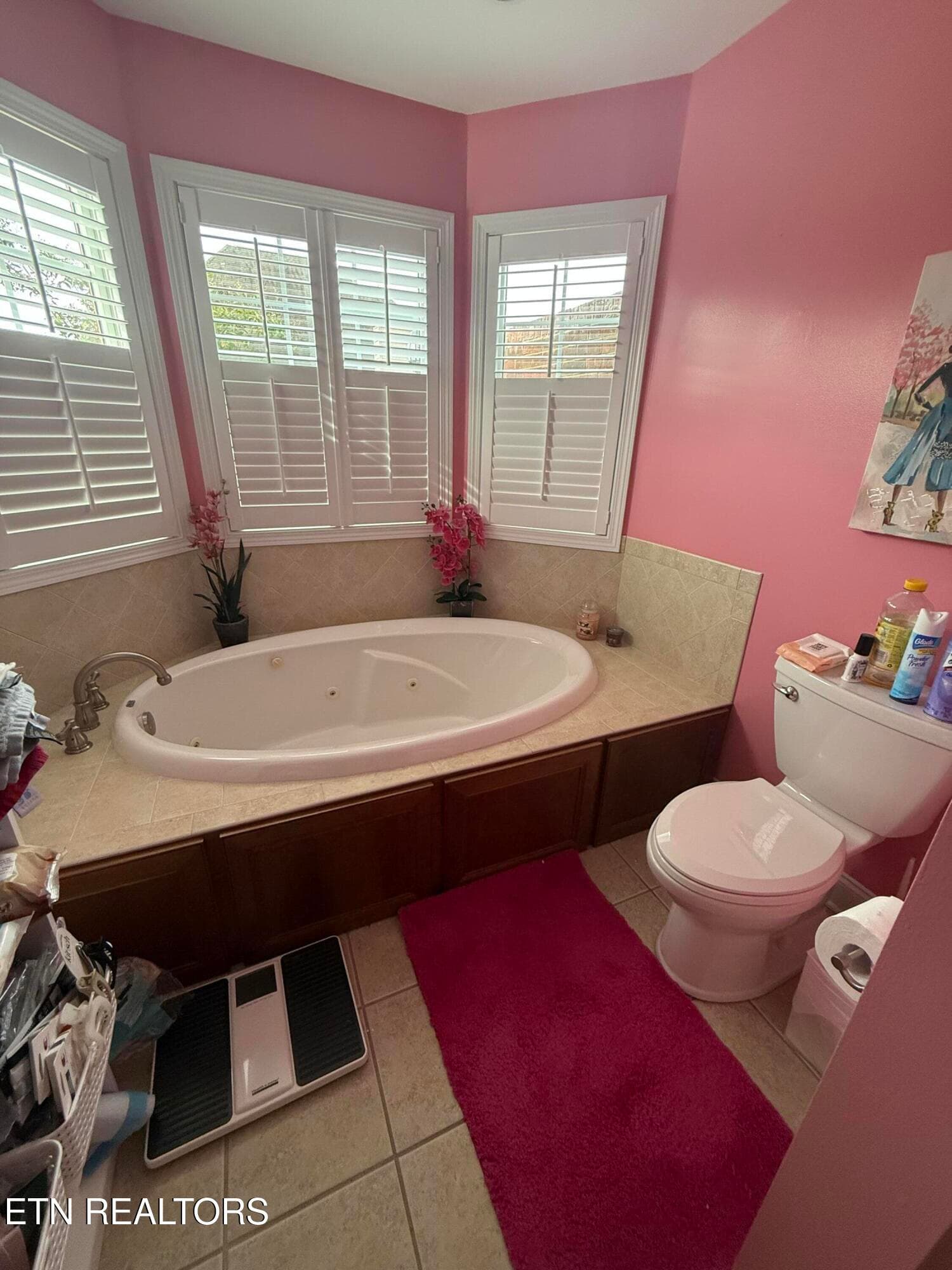 Master whirlpool - 1438 Cottage Glen Lane, Maryville, TN 37801, Maryville