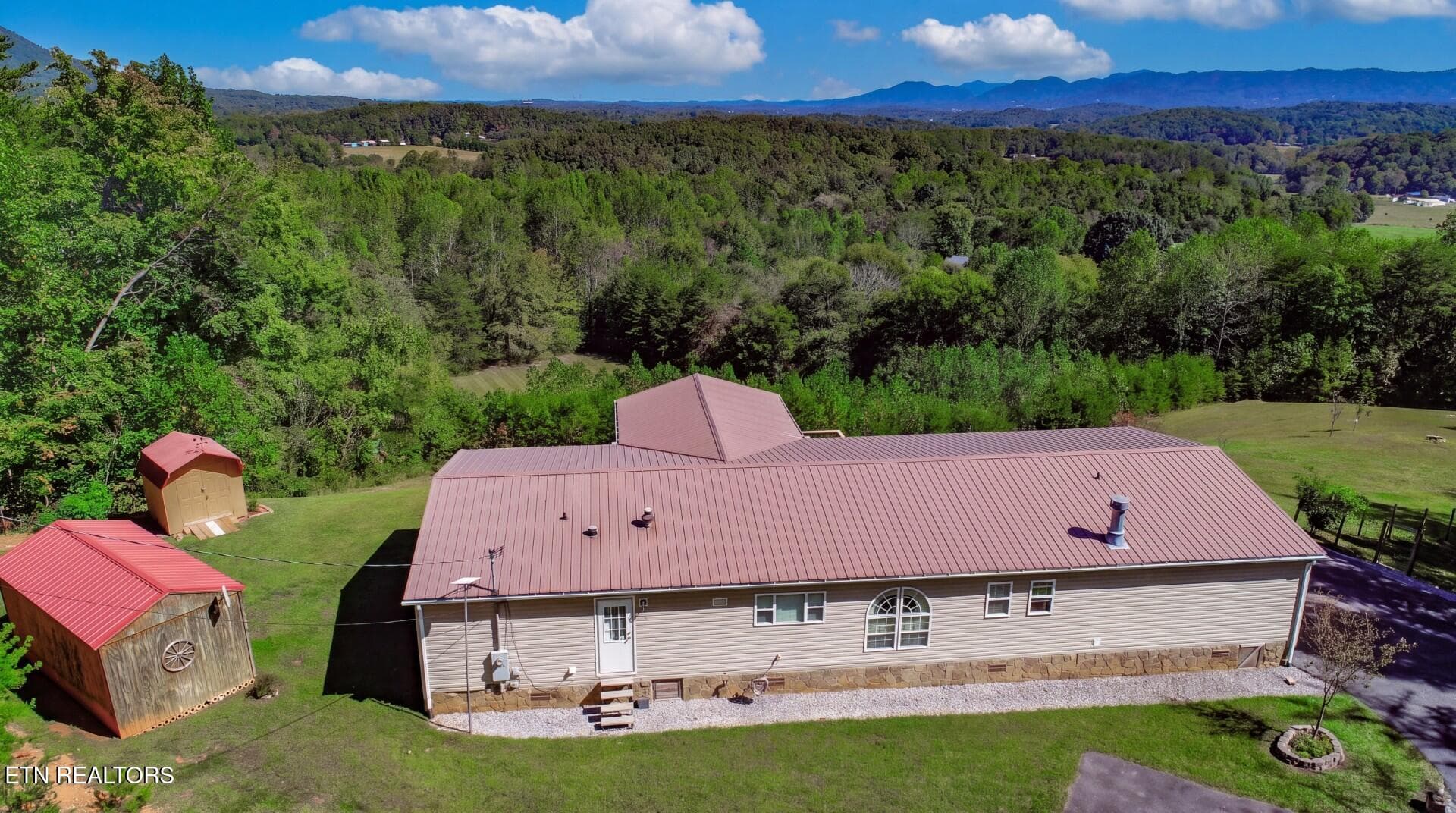 32ai - 522 Under The Sun Rd, Cosby, TN 37722, Cosby