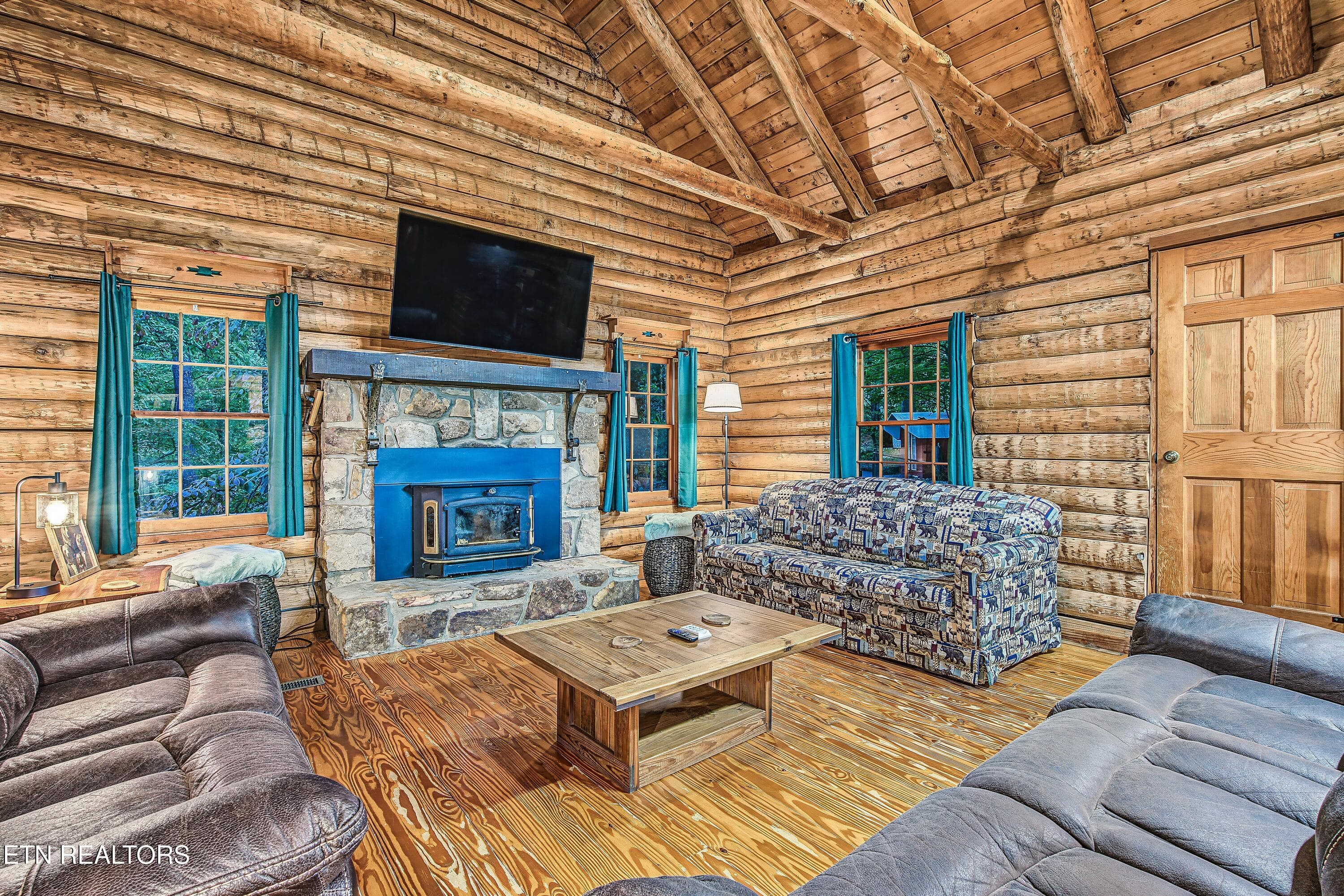 1008Fre-16 - 1008 E Foothills Drive, Gatlinburg, TN 37738, Gatlinburg