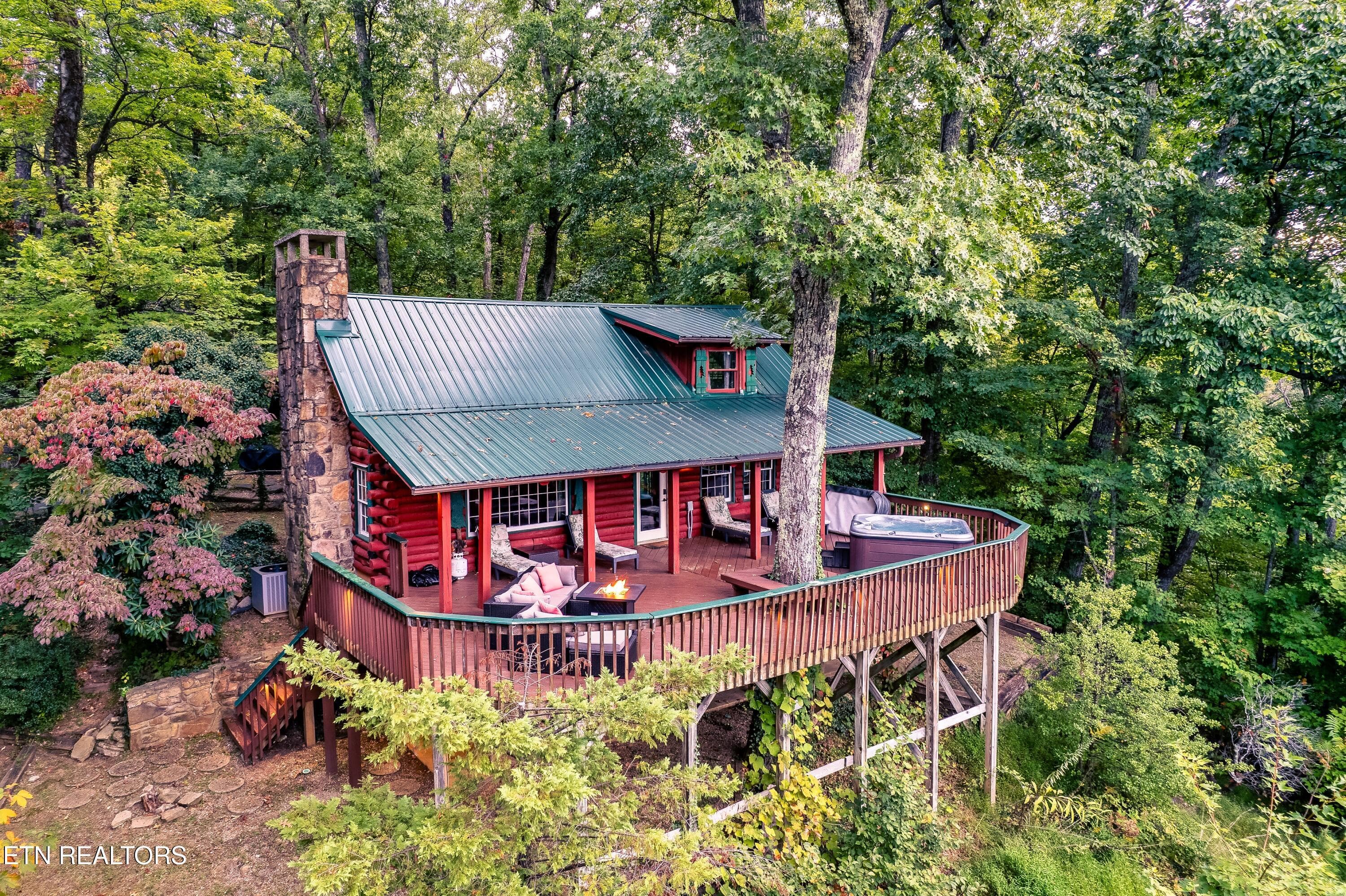 1008Fre-37 - 1008 E Foothills Drive, Gatlinburg, TN 37738, Gatlinburg