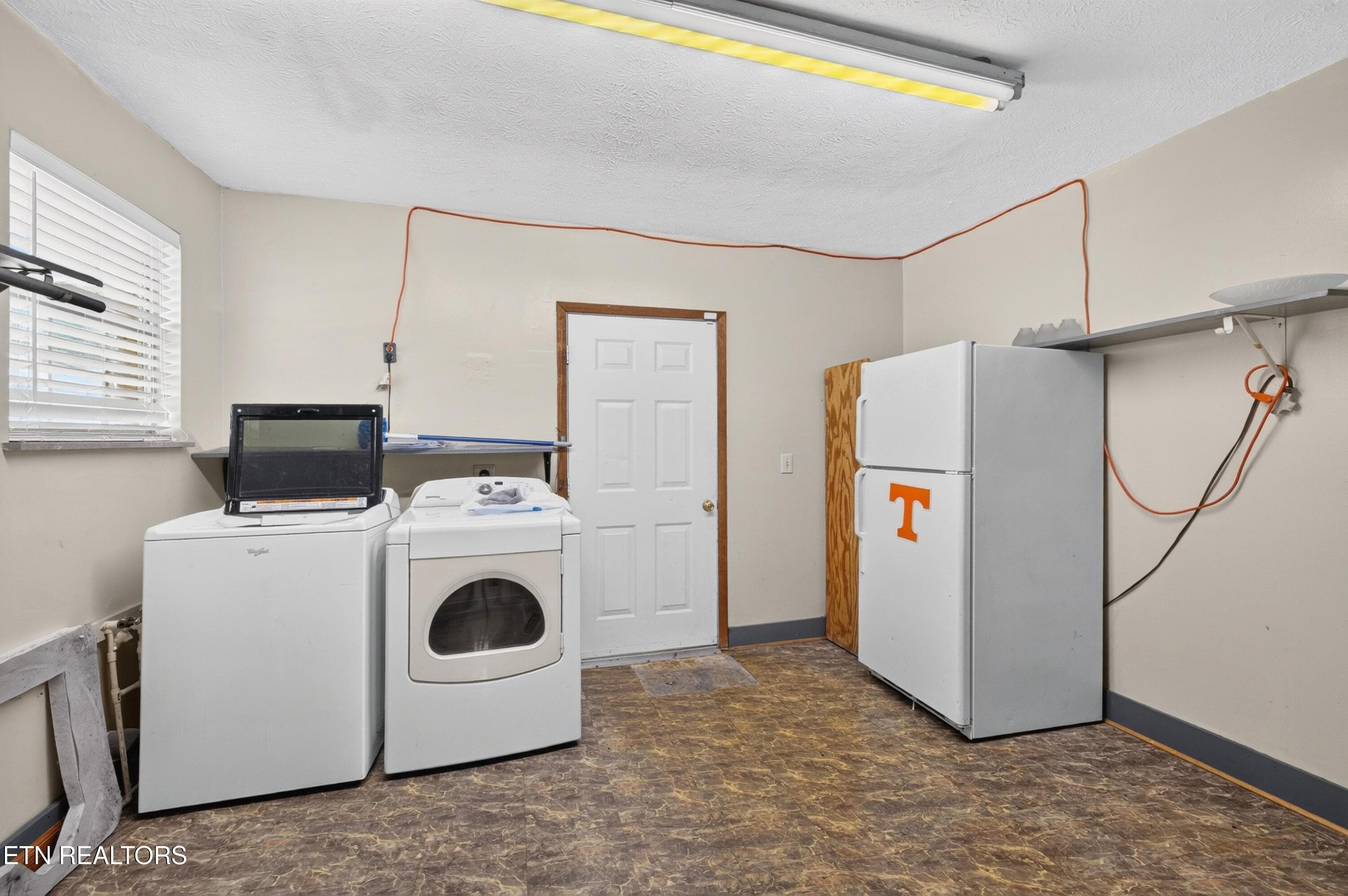 028-1104FairviewDrive-Dandridge-TN-37725 - 1104 Fairview Drive, Dandridge, TN 37725, Dandridge