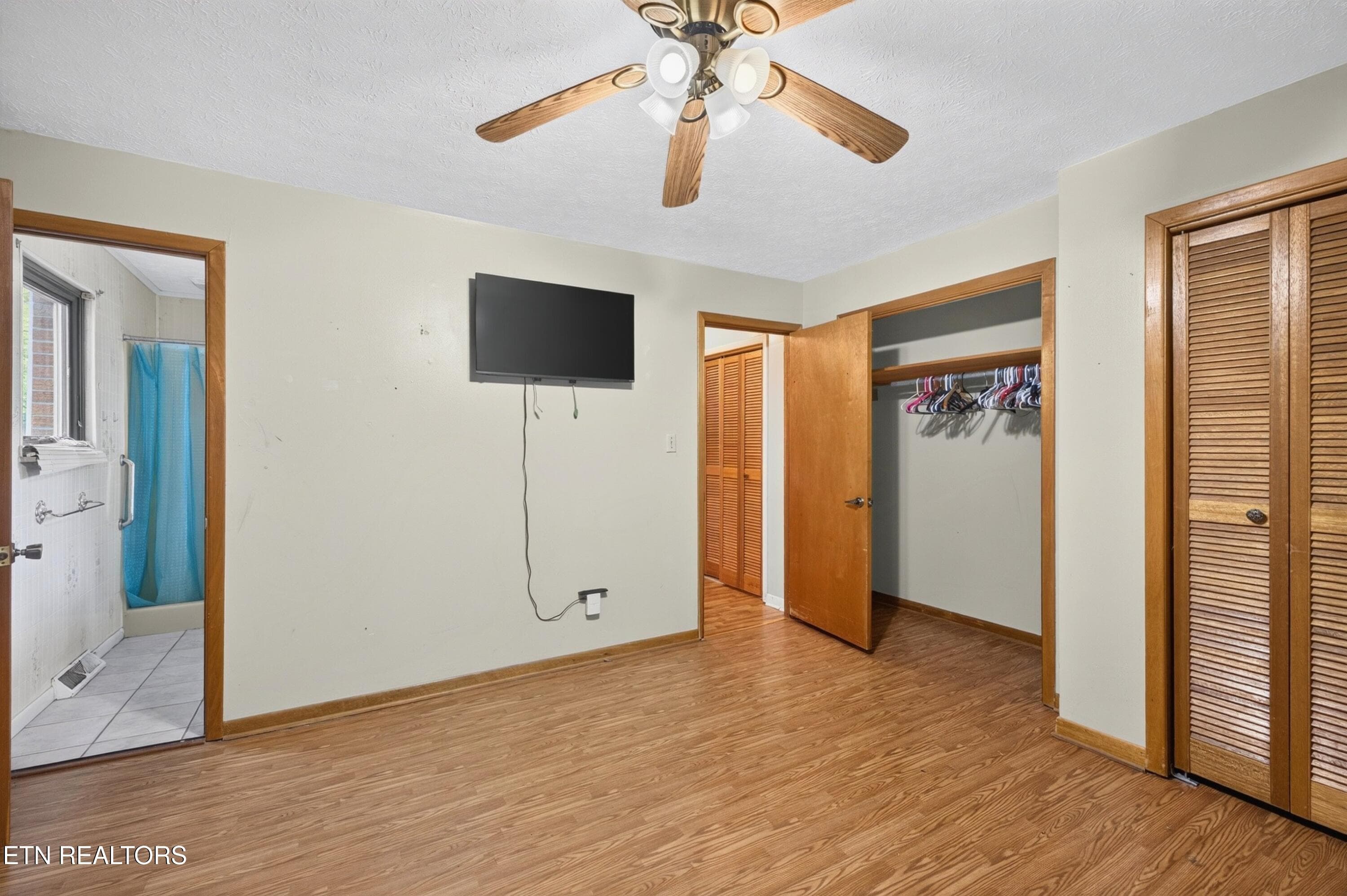 016-1104FairviewDrive-Dandridge-TN-37725 - 1104 Fairview Drive, Dandridge, TN 37725, Dandridge