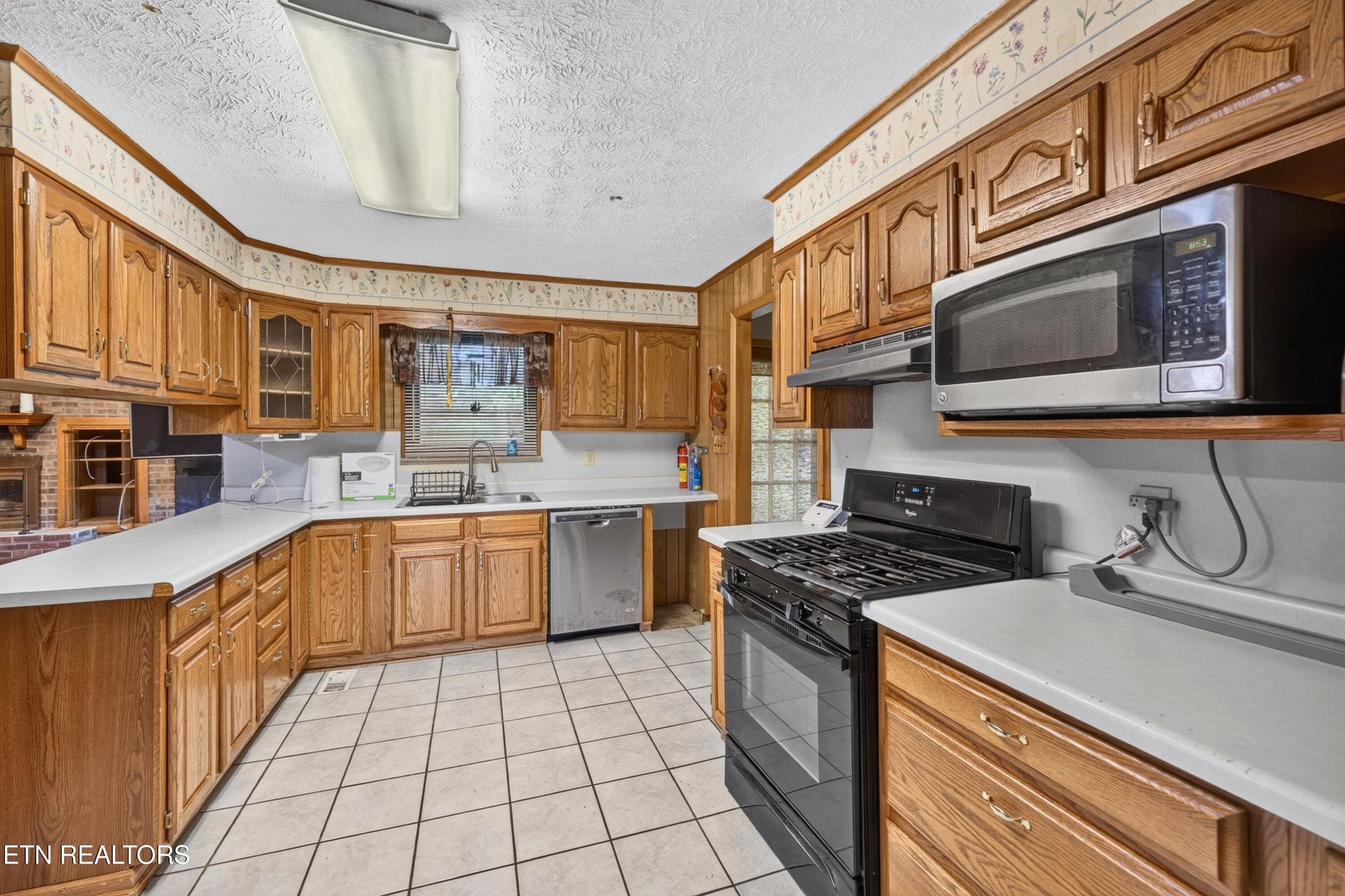 009-1104FairviewDrive-Dandridge-TN-37725 - 1104 Fairview Drive, Dandridge, TN 37725, Dandridge